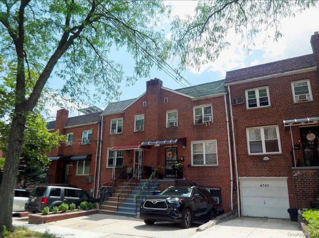 4382 Byron Avenue – For Sale photo 40