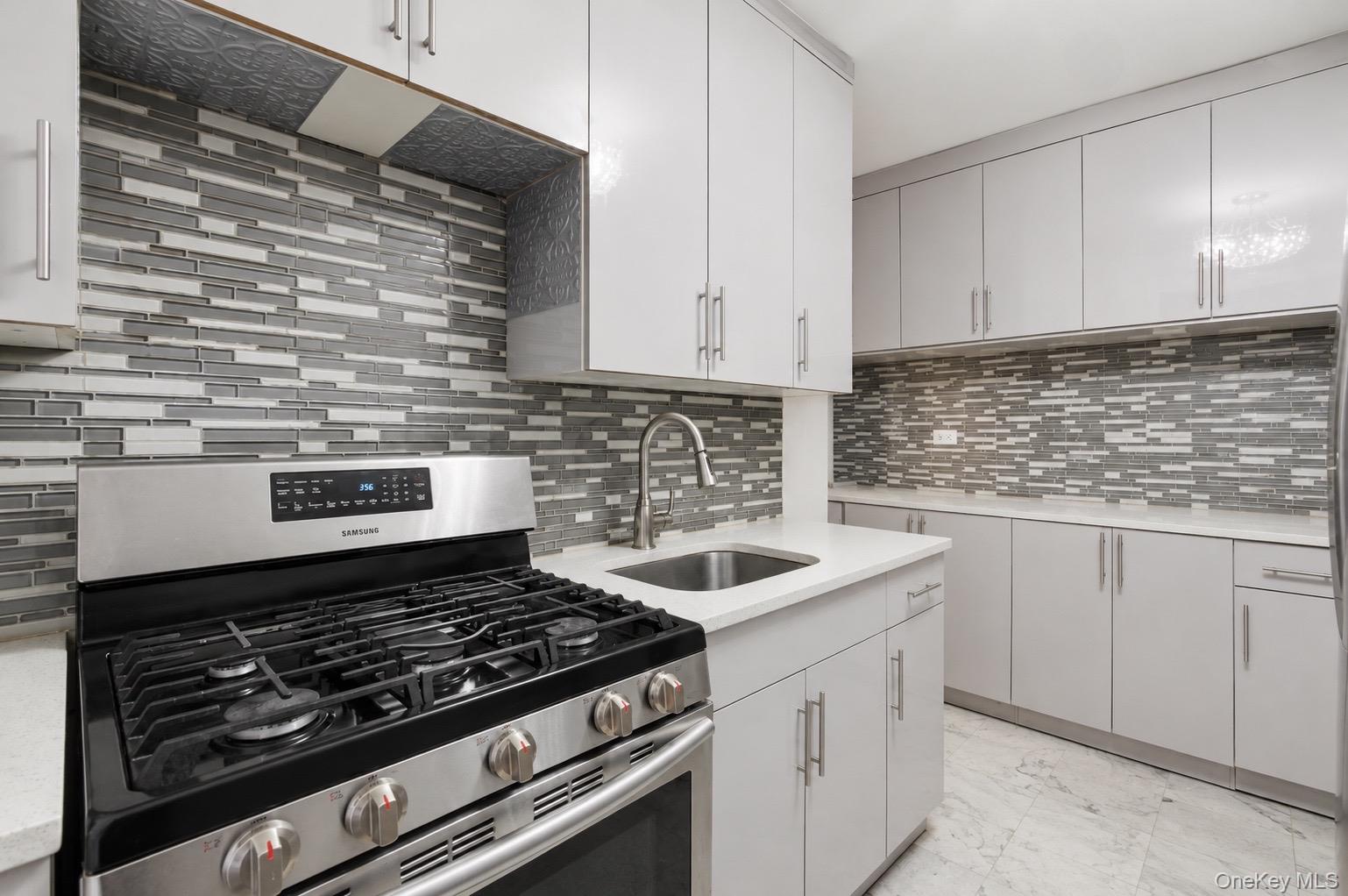 84-31 Van Wyck Expressway, Unit 2B photo 5