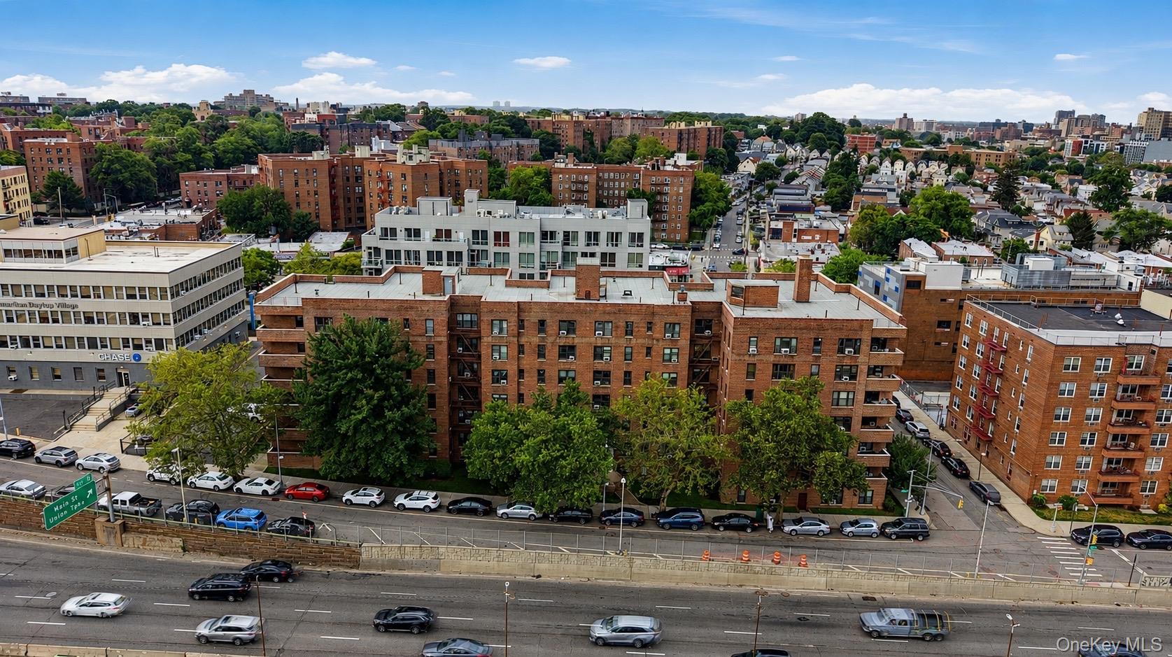 84-31 Van Wyck Expressway, Unit 2B photo 2