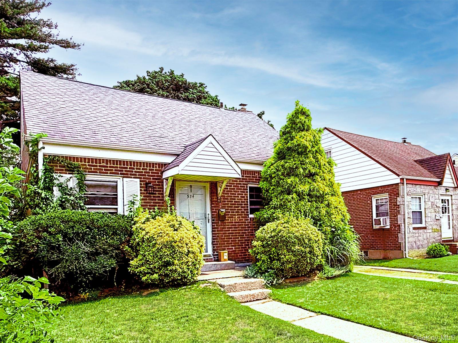 534 Sperry Boulevard – For Sale