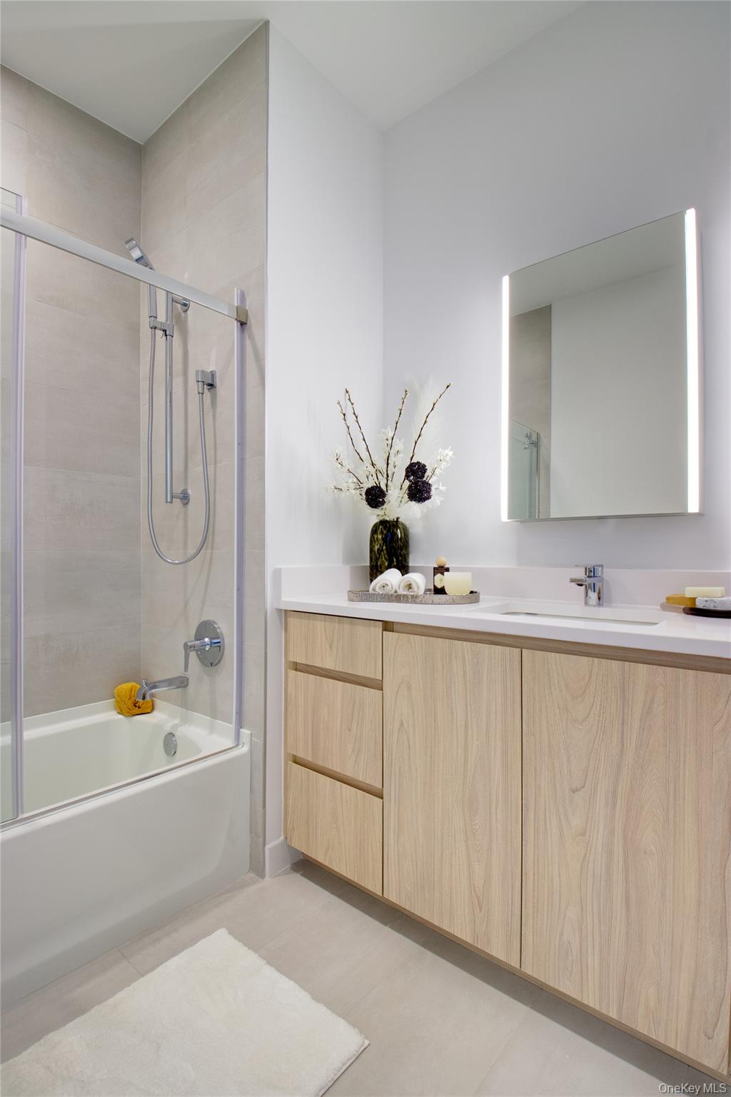 333 Warner Avenue, Unit 208 photo 14