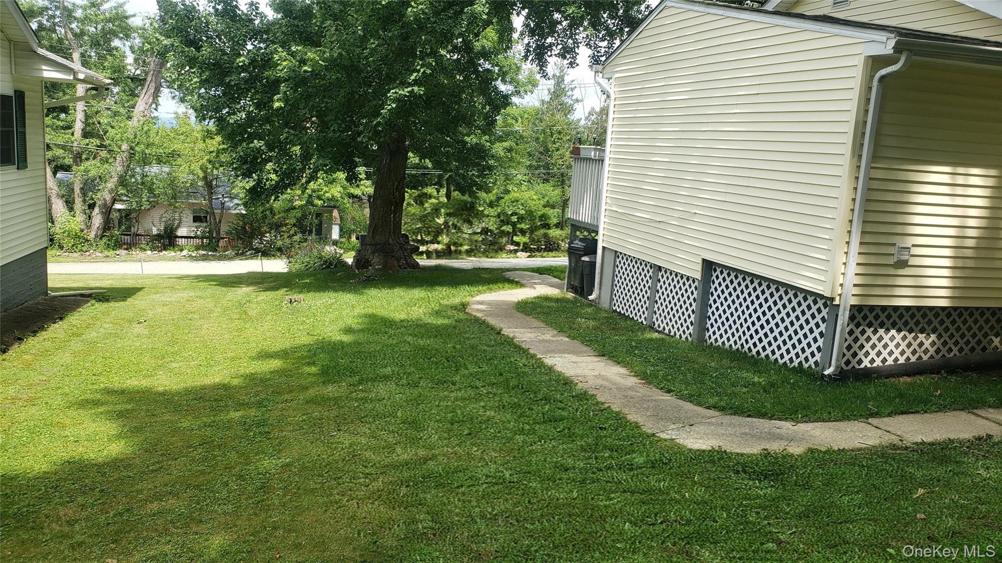 22 Woodycrest Trail – For Sale photo 17