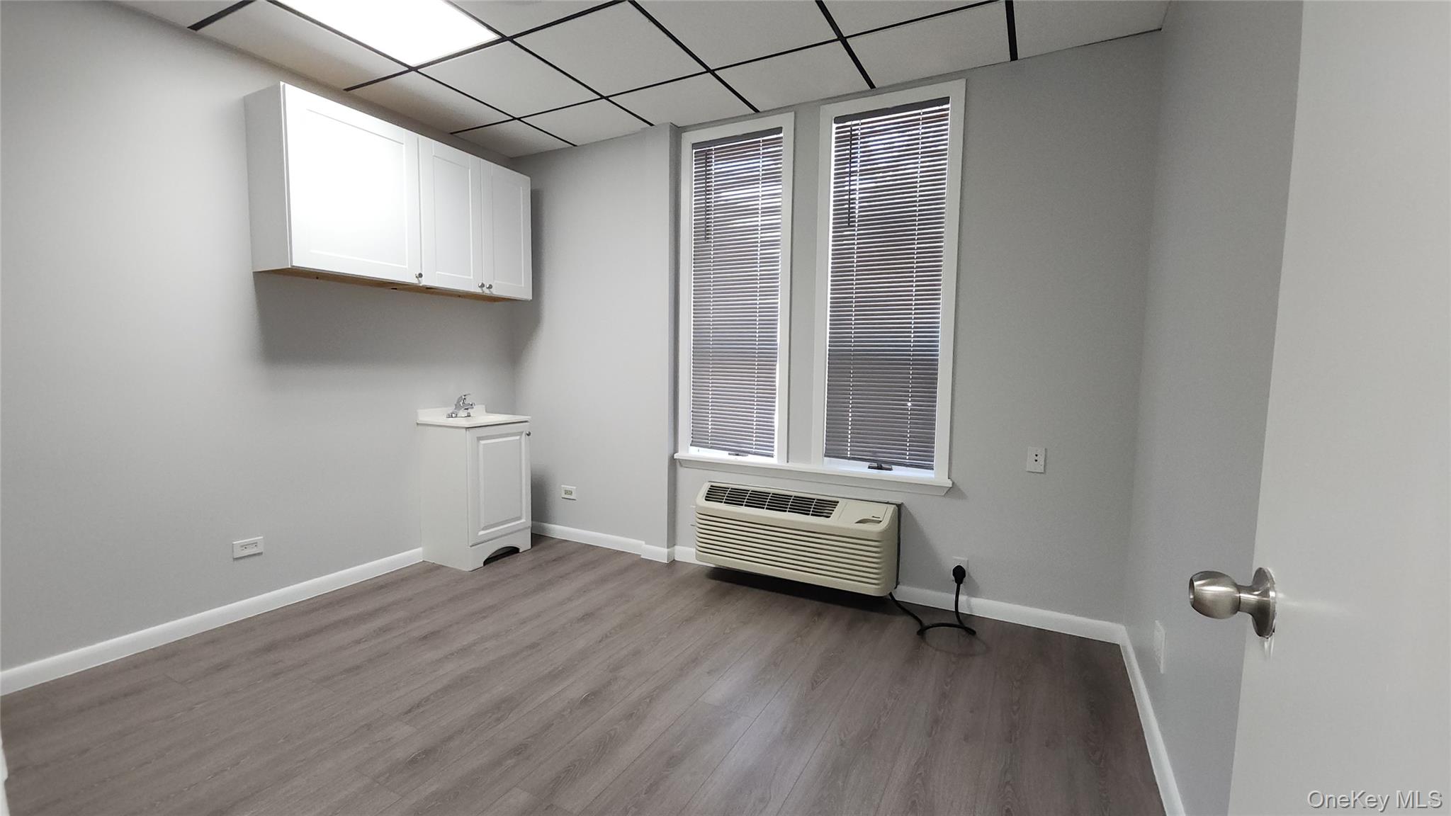 5968 Grand Avenue – For Rent photo 5