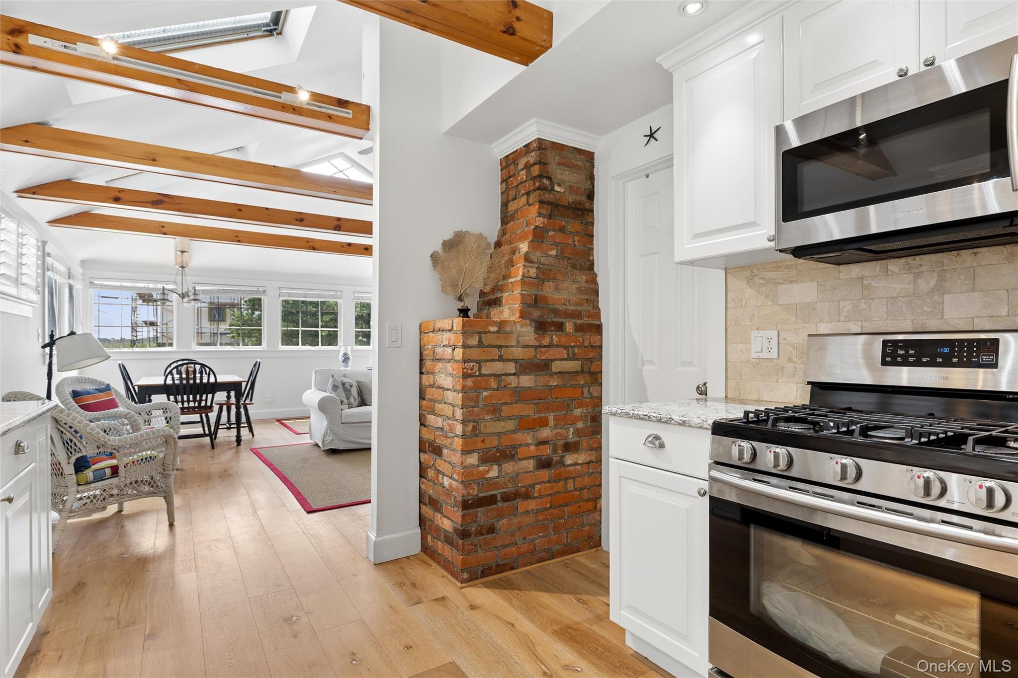 33 Bay Avenue – For Rent photo 12