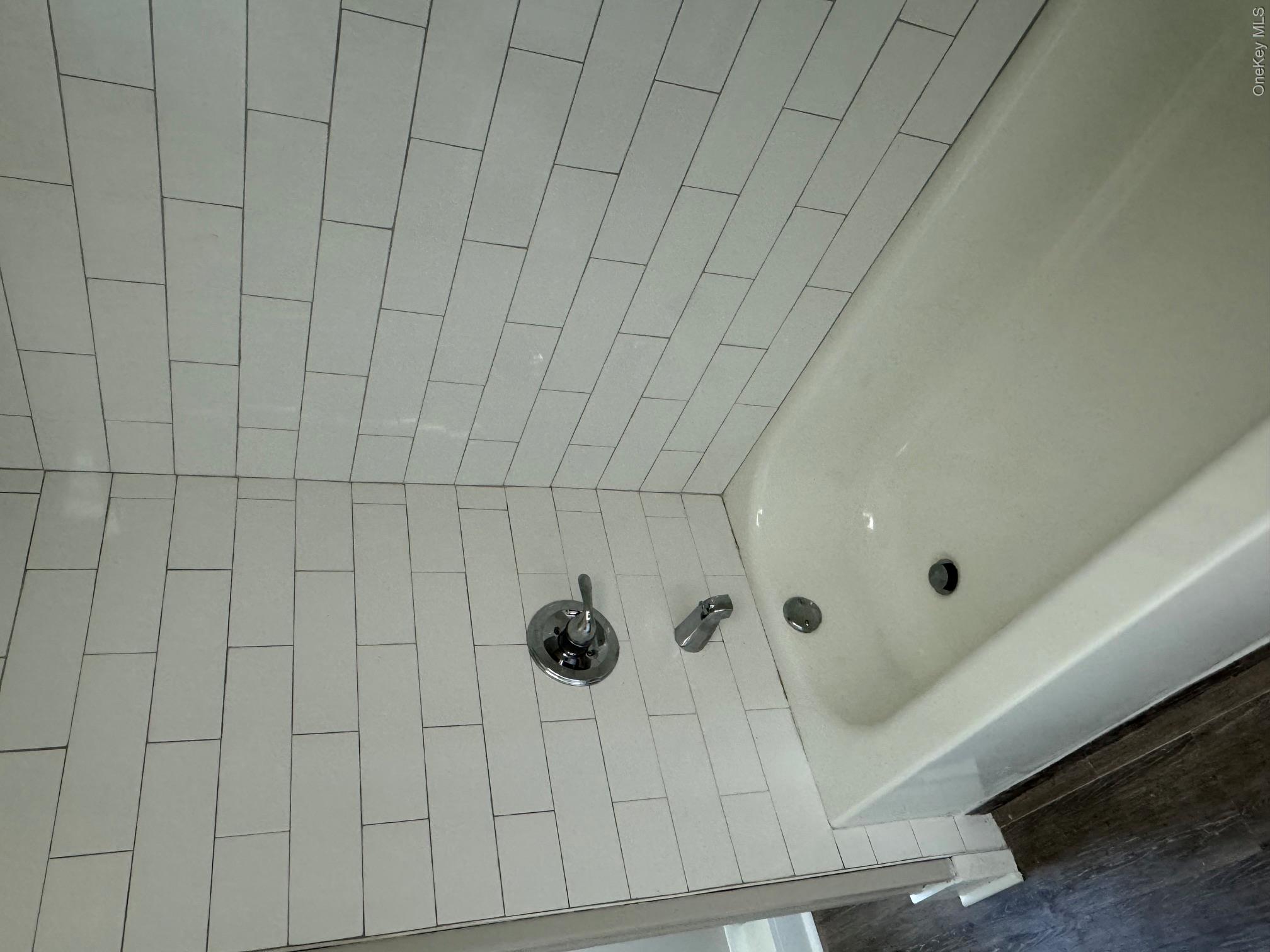 24 Oakland Avenue, Unit 2R photo 3