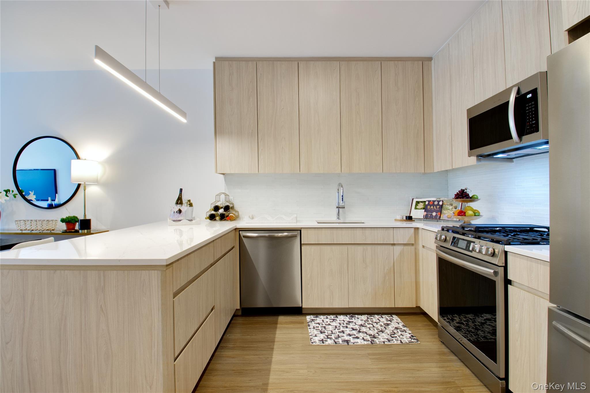 333 Warner Avenue, Unit 105 photo 2