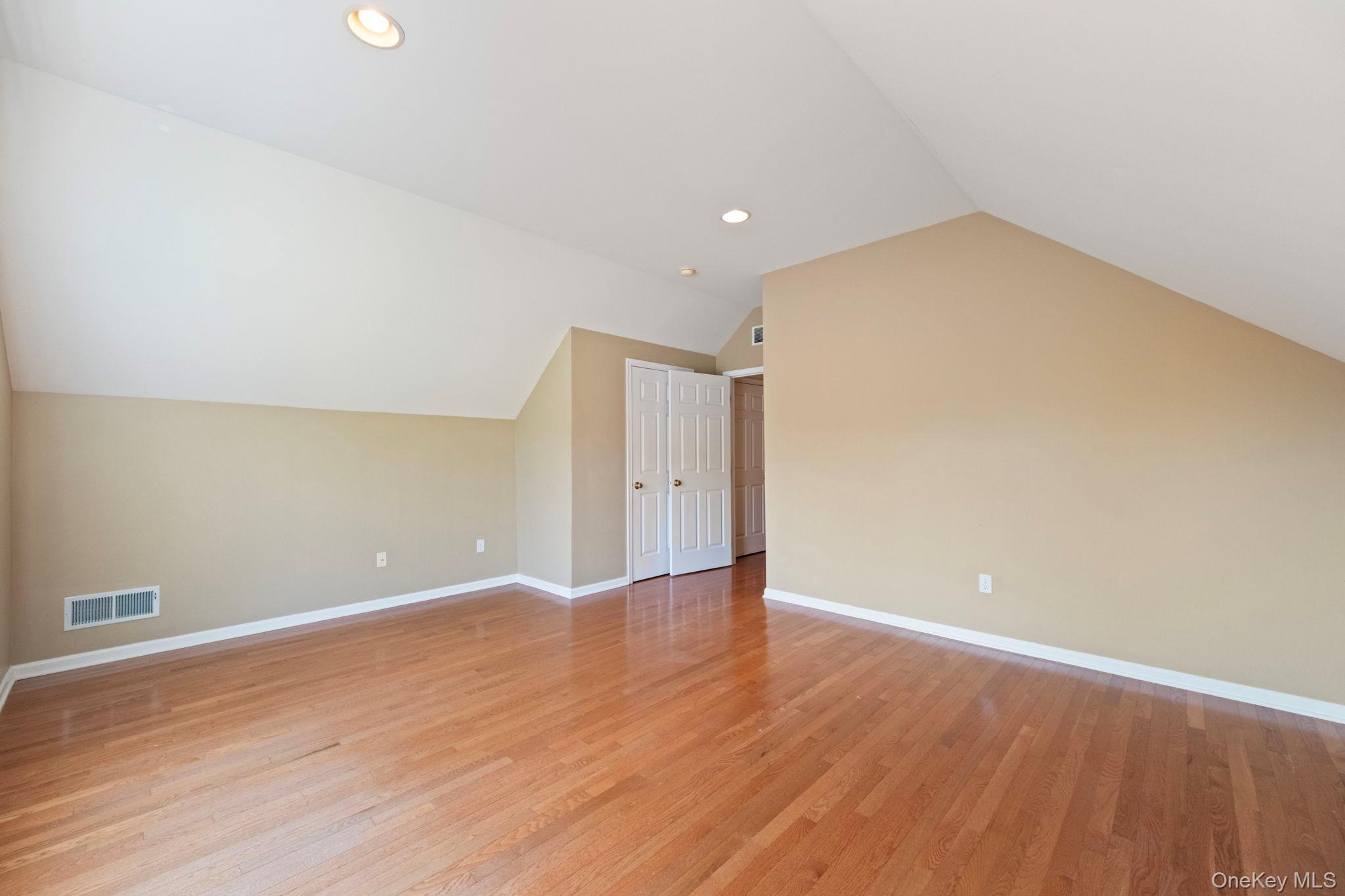 421 Vassar Place – For Sale photo 31
