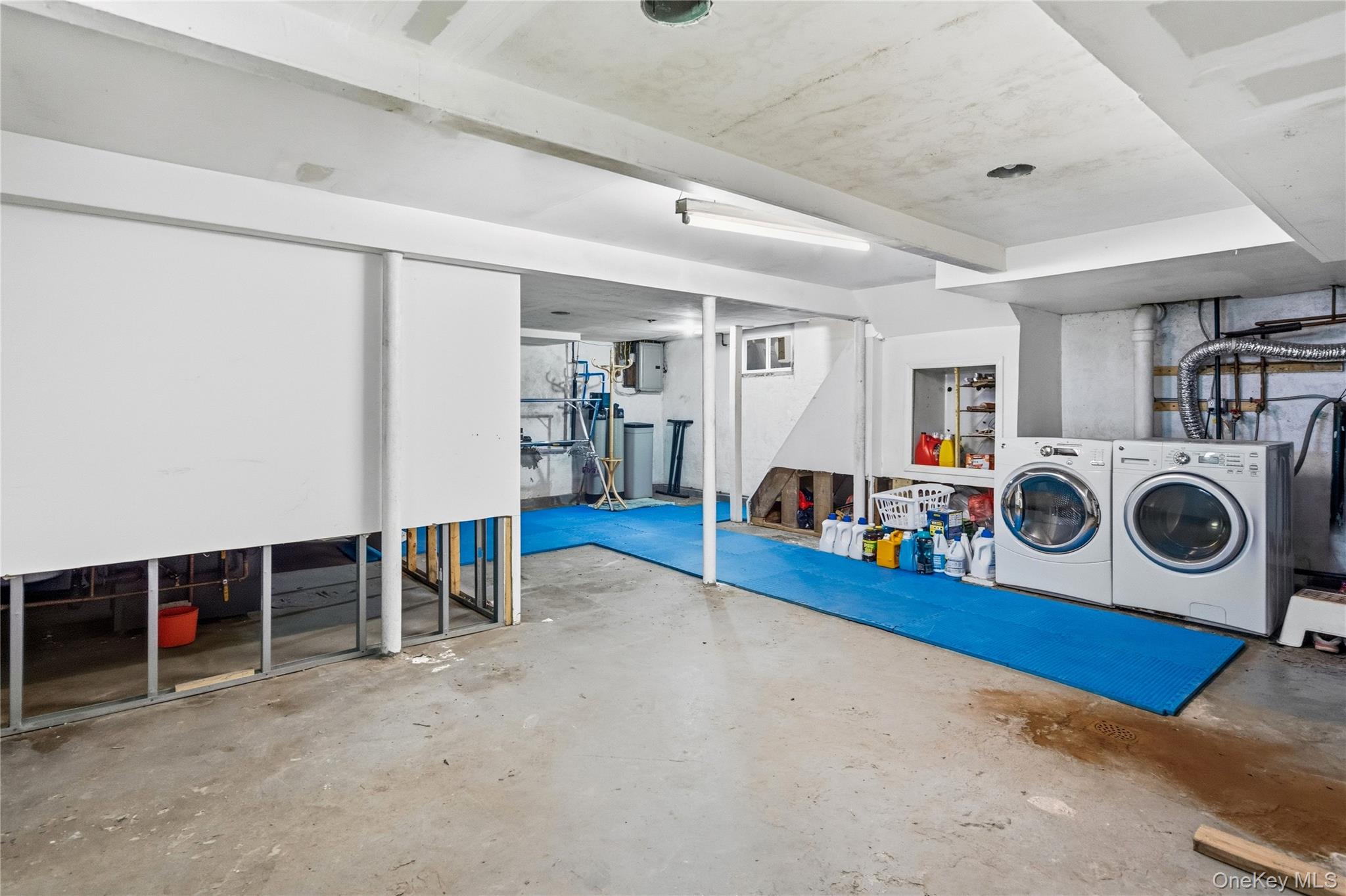 5 Burbury Lane – For Rent photo 27