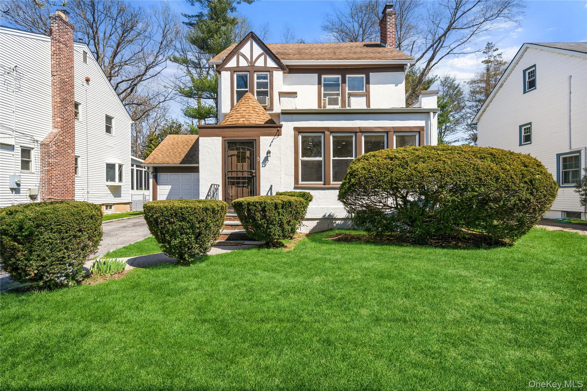 5 Burbury Lane – For Rent