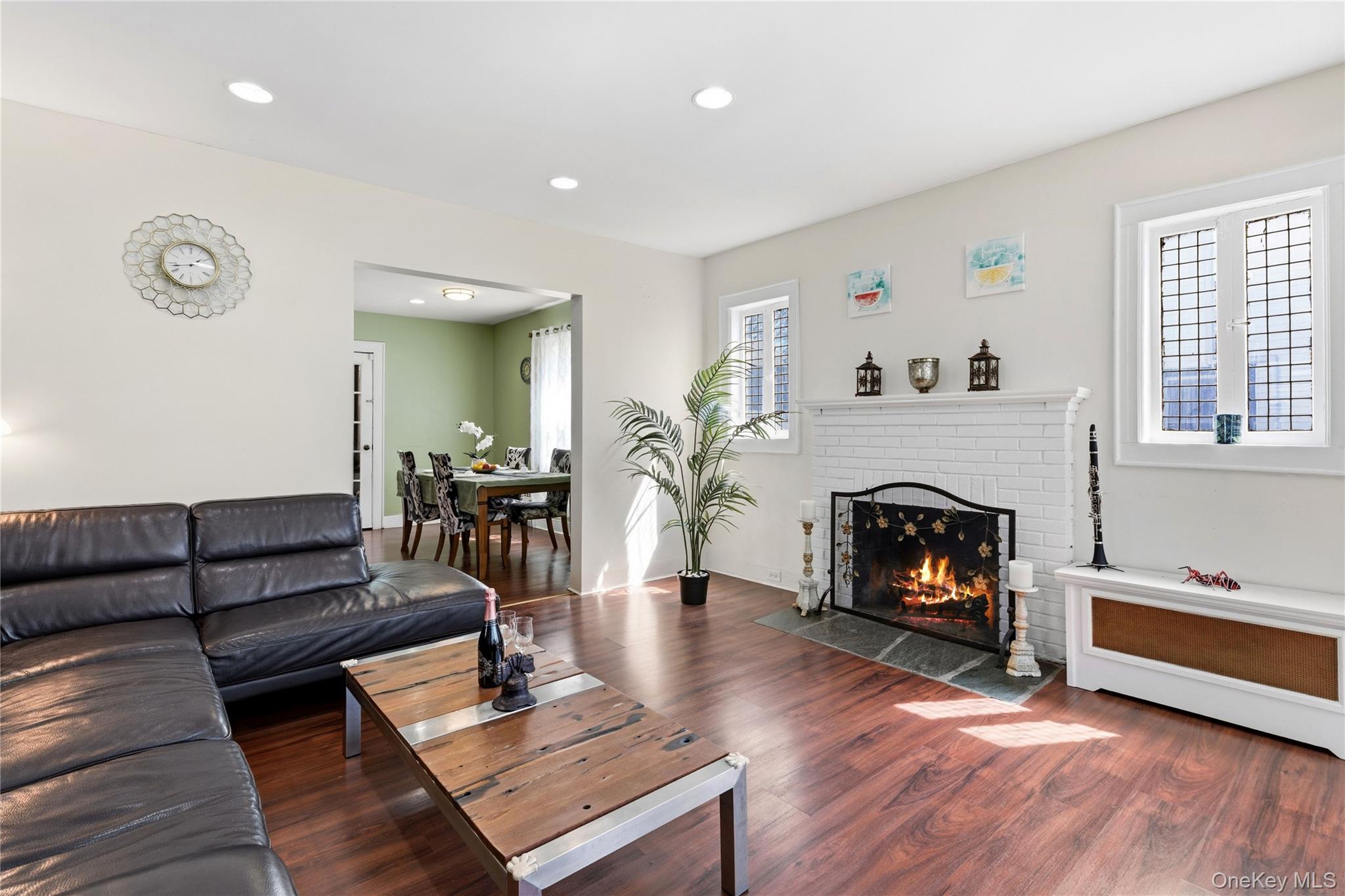 5 Burbury Lane – For Rent photo 6