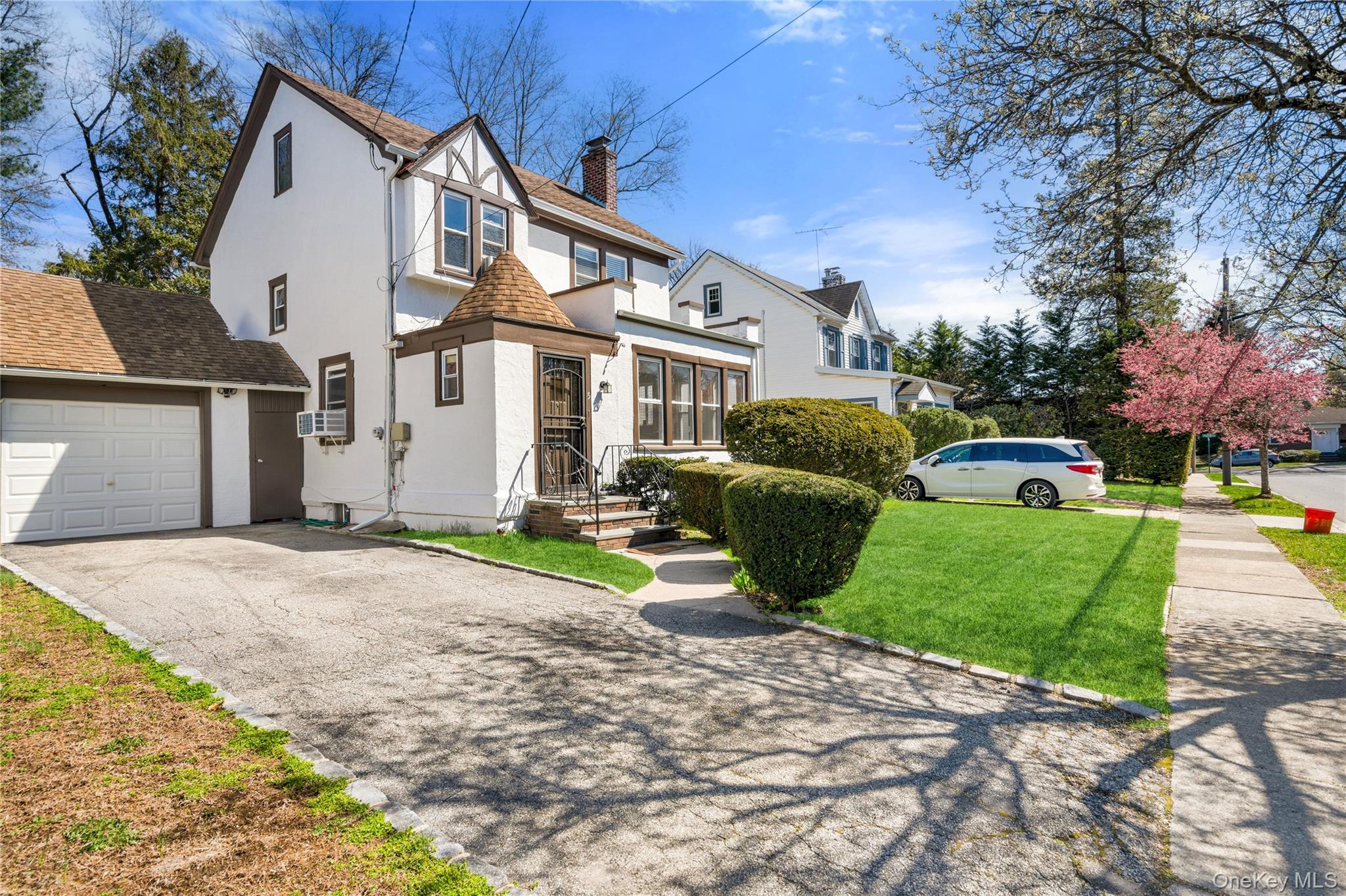 5 Burbury Lane – For Rent photo 2