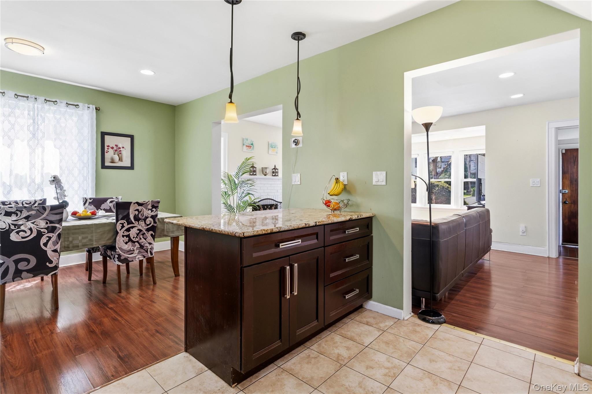 5 Burbury Lane – For Rent photo 16