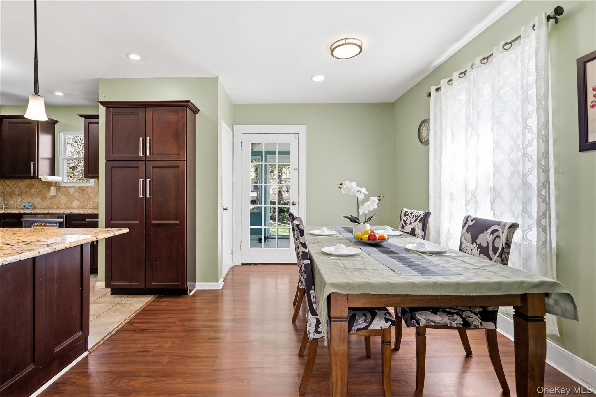 5 Burbury Lane – For Rent photo 11