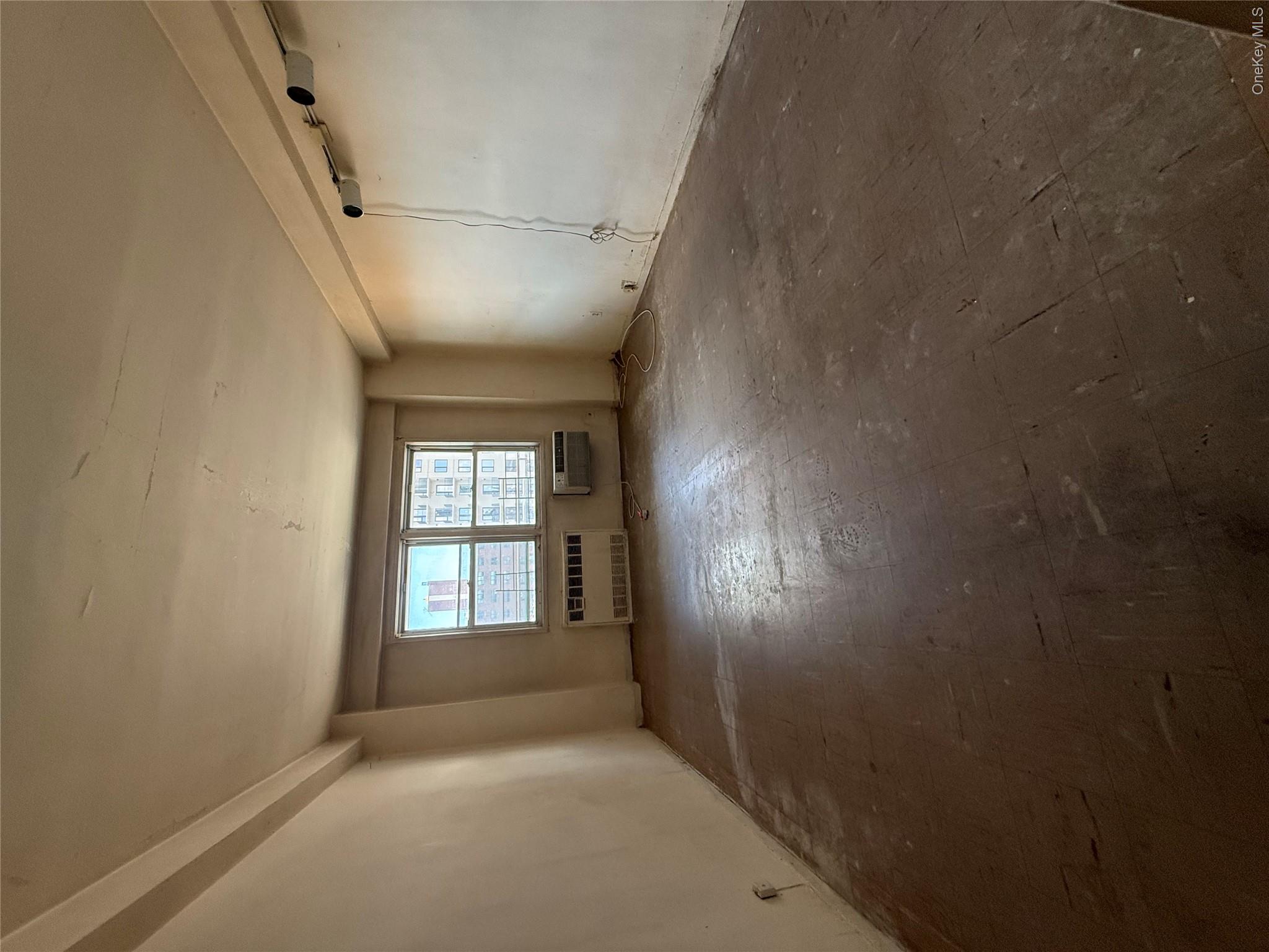 160-10 89th Avenue, Unit 9E photo 10