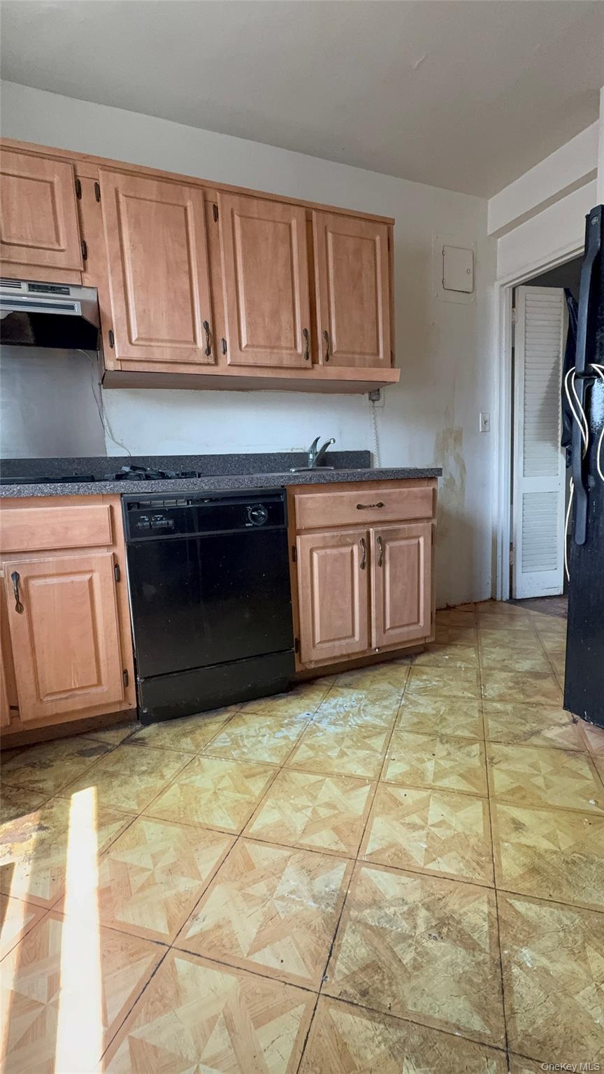 160-10 89th Avenue, Unit 9E photo 9