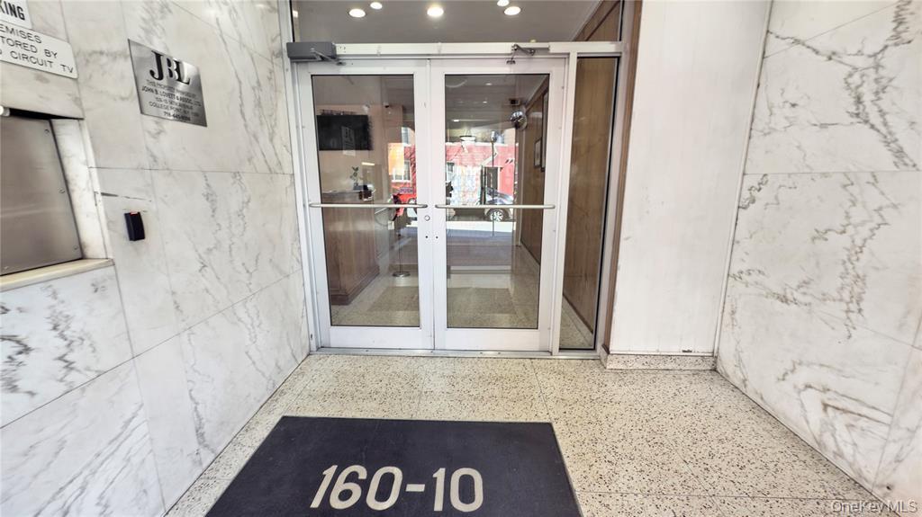 160-10 89th Avenue, Unit 9E photo 5
