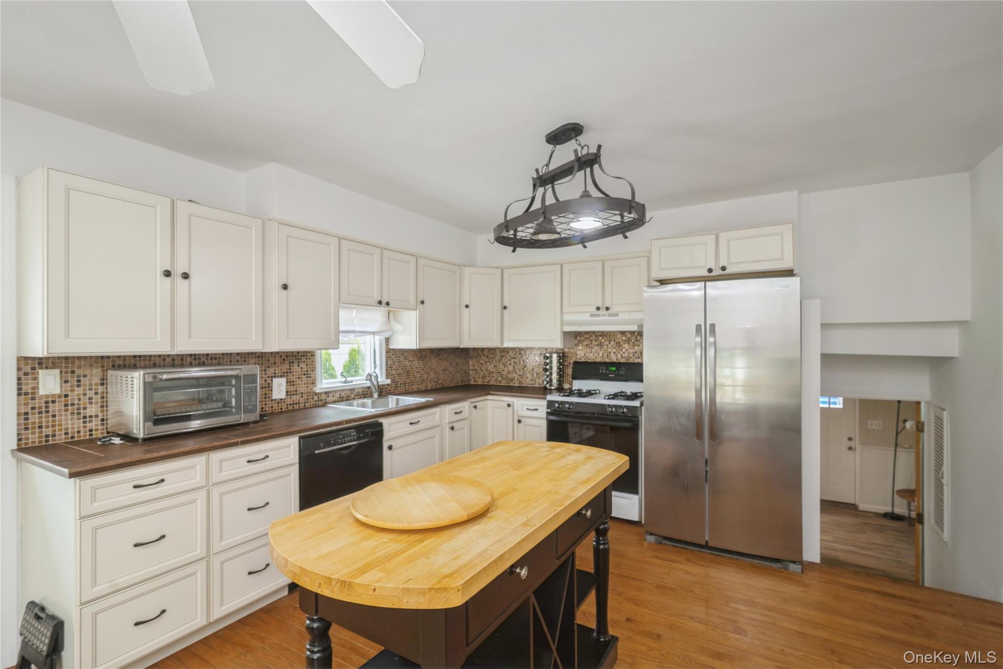 12 Larry Road – For Sale photo 18