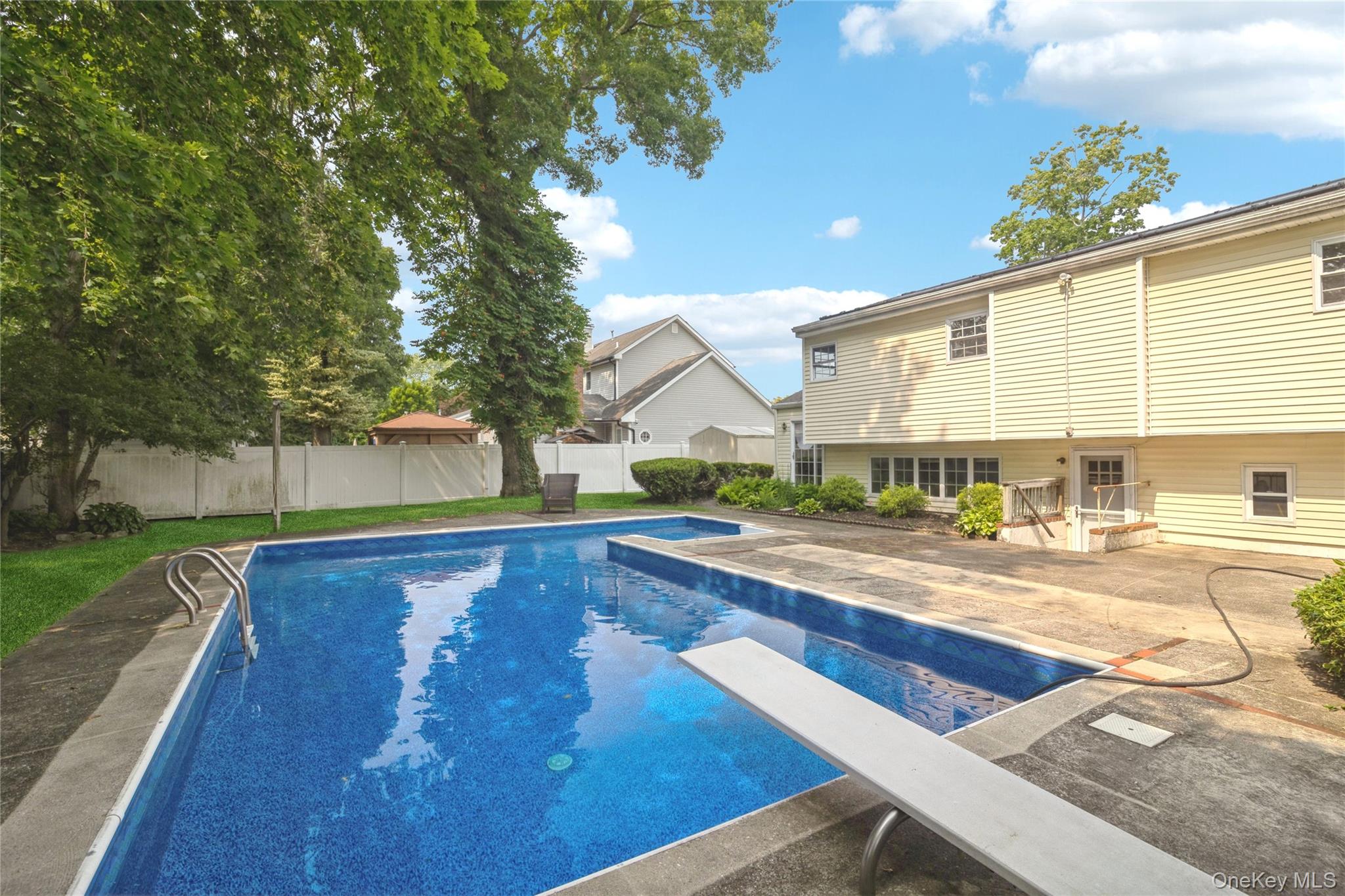 12 Larry Road – For Sale photo 44