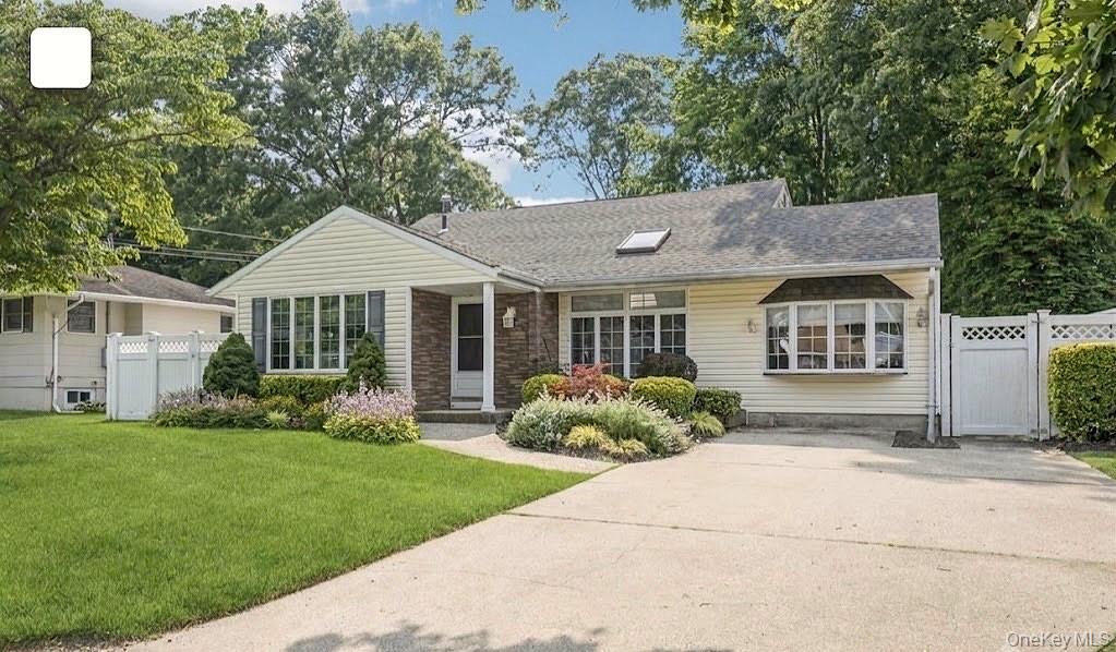 12 Larry Road – For Sale photo 4