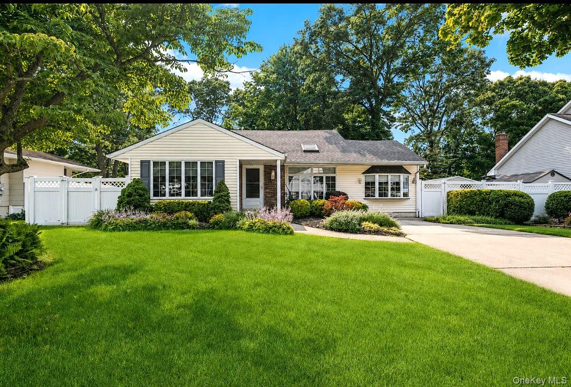 12 Larry Road – For Sale