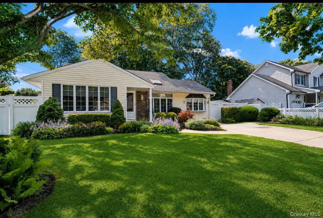 12 Larry Road – For Sale photo 3