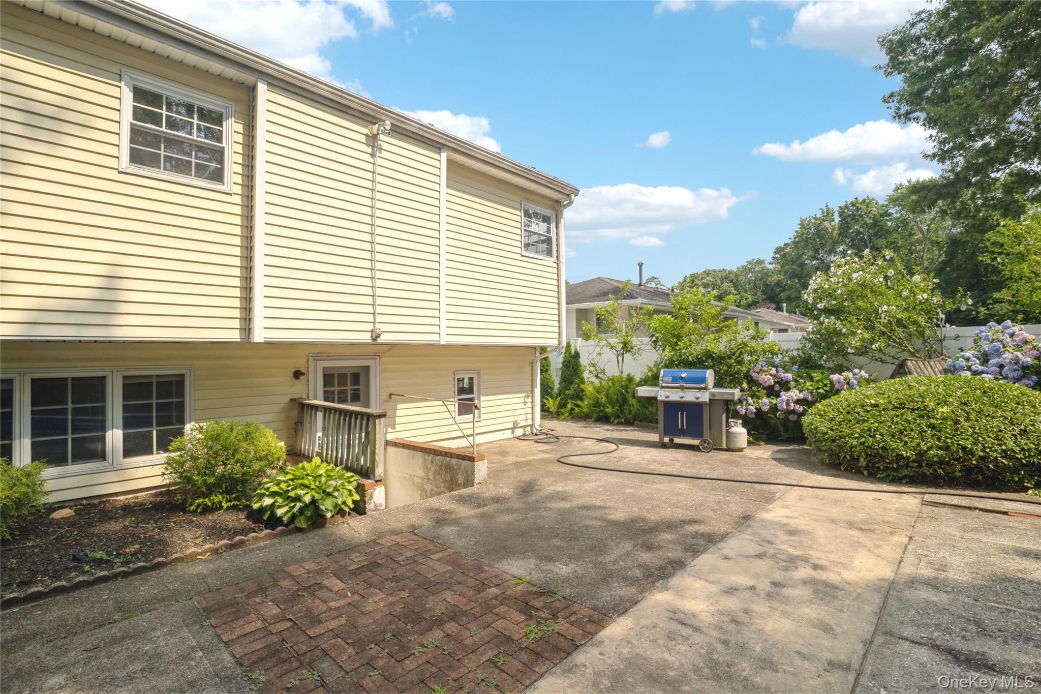 12 Larry Road – For Sale photo 39