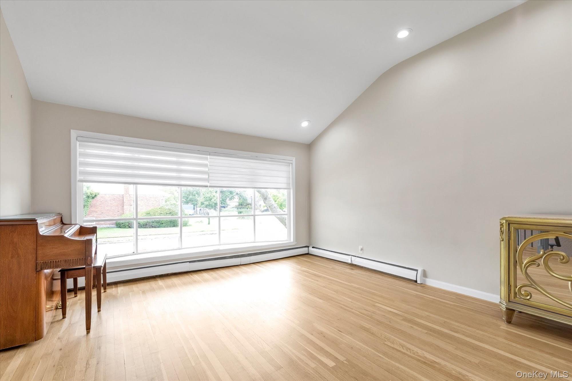 964 Cranford Avenue – For Sale photo 2