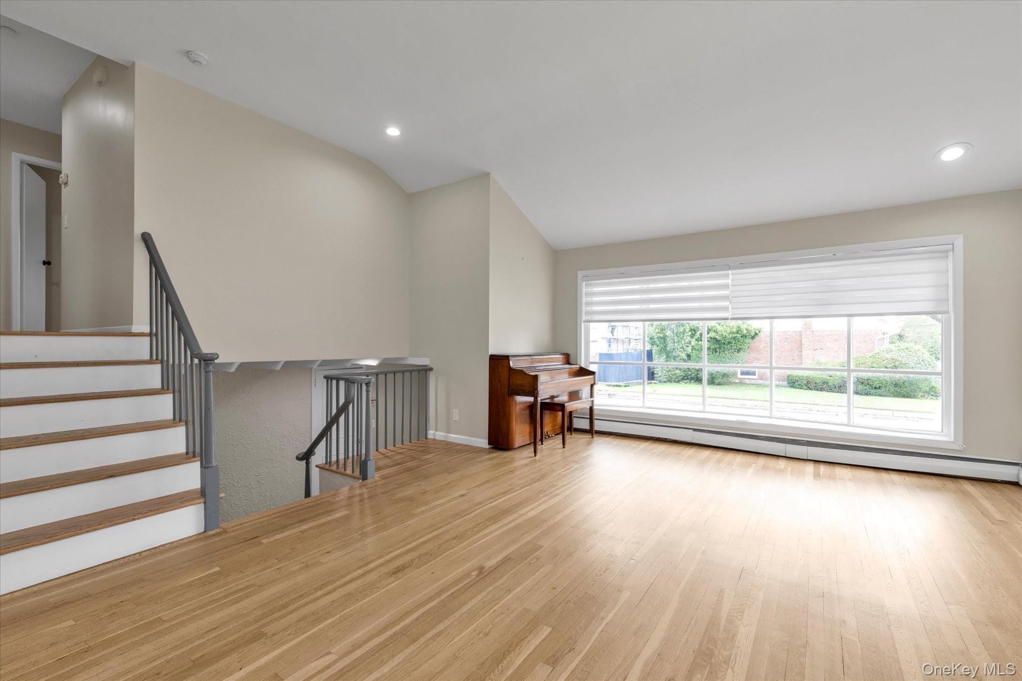964 Cranford Avenue – For Sale photo 3