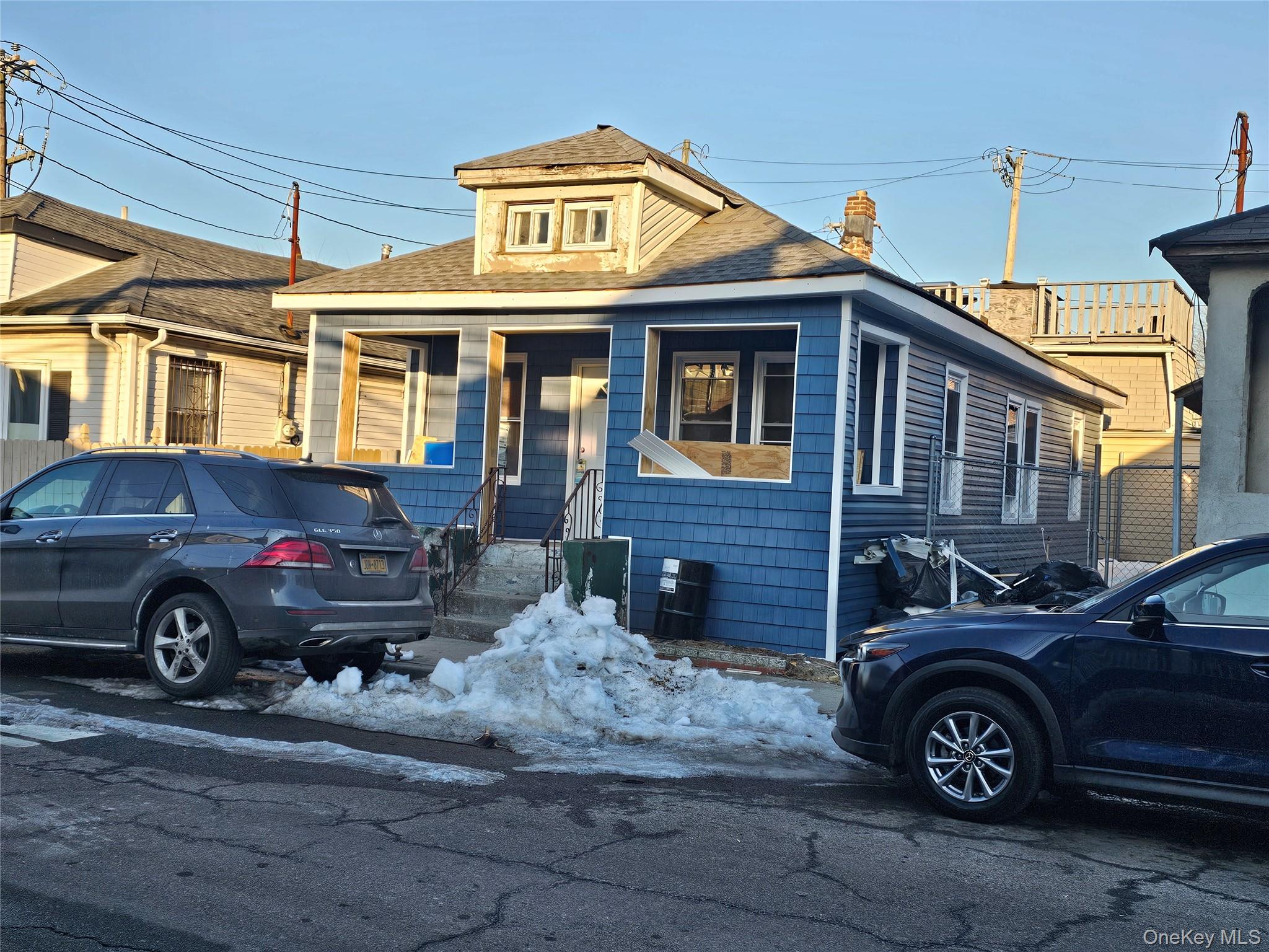 194 Beach 25th Street – For Sale