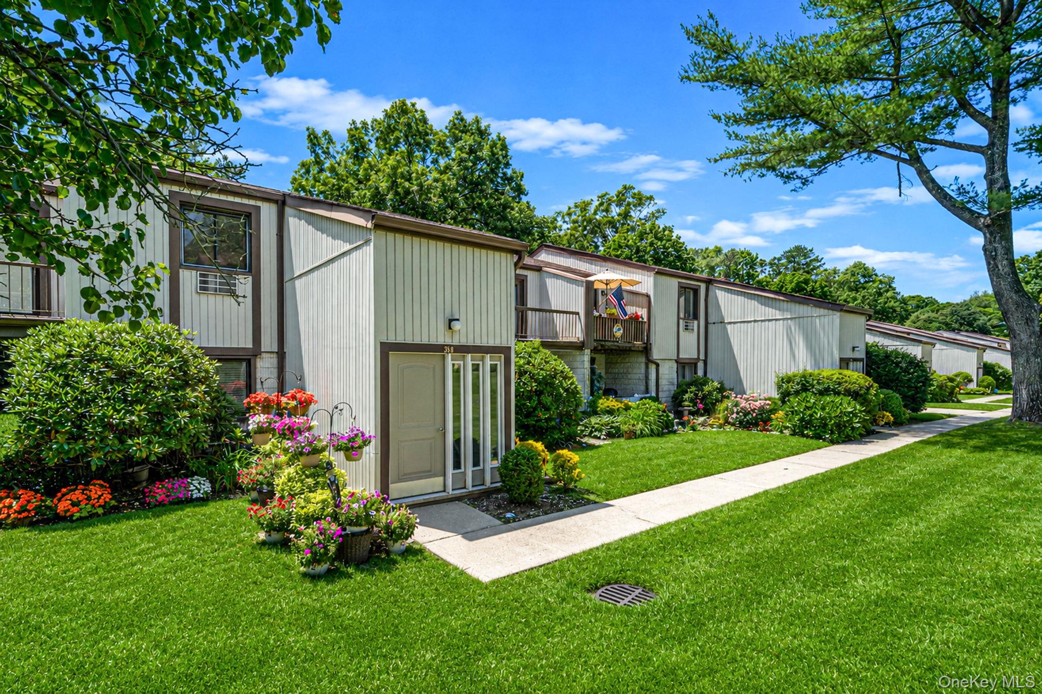 35 Richmond Boulevard, Unit 4B photo 2