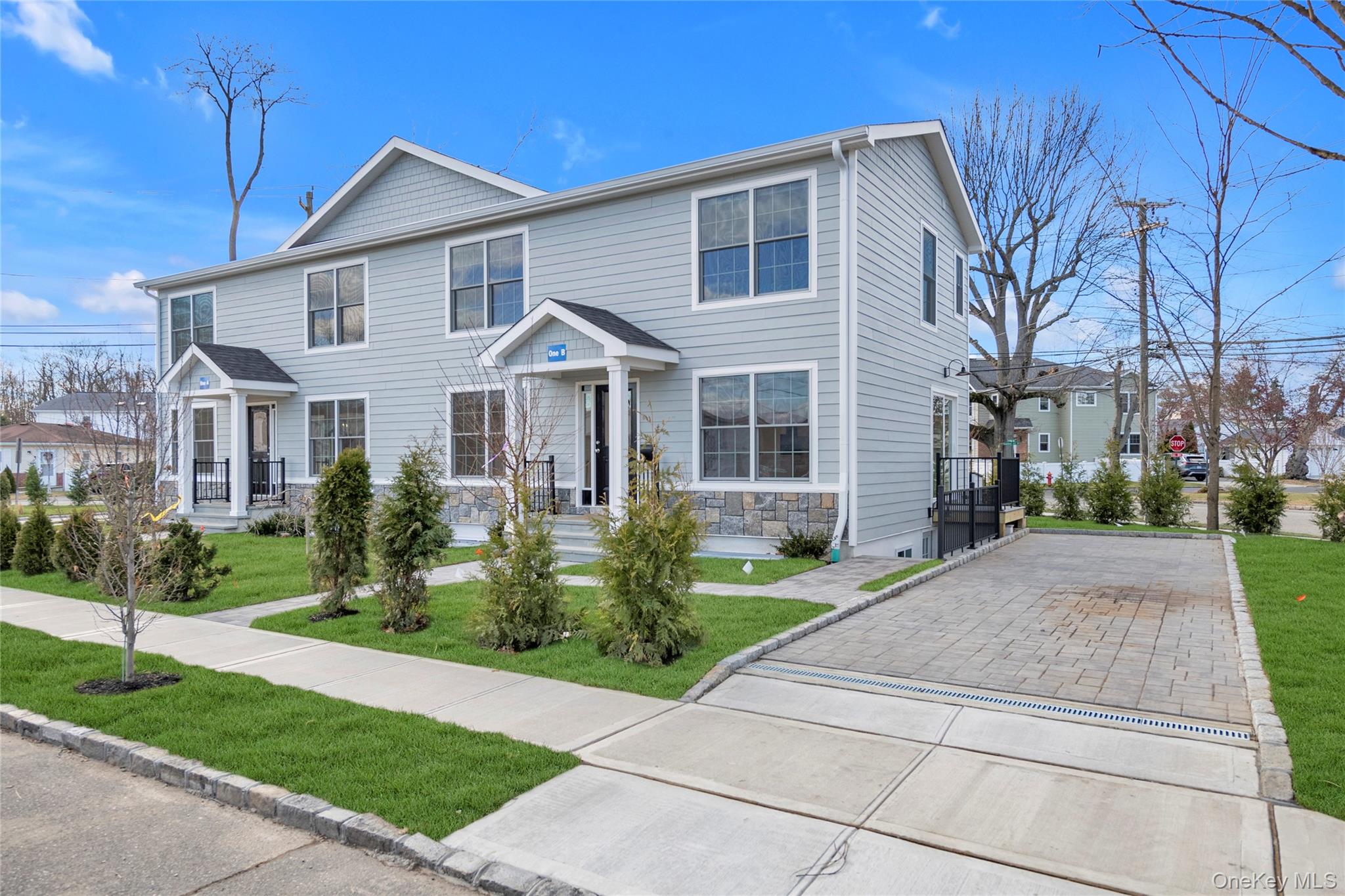 1 Manhasset Avenue, Unit B photo 2