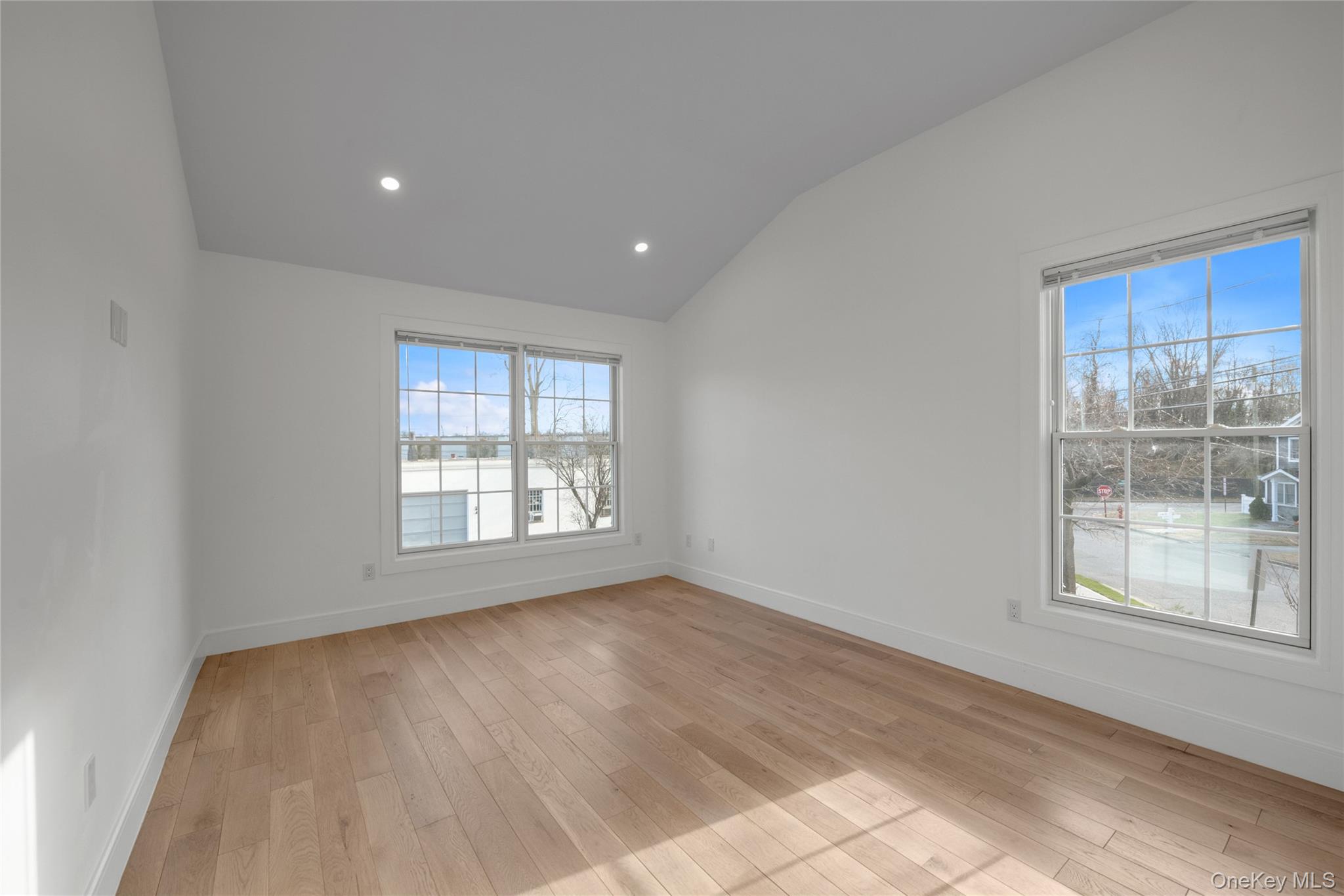 1 Manhasset Avenue, Unit B photo 17