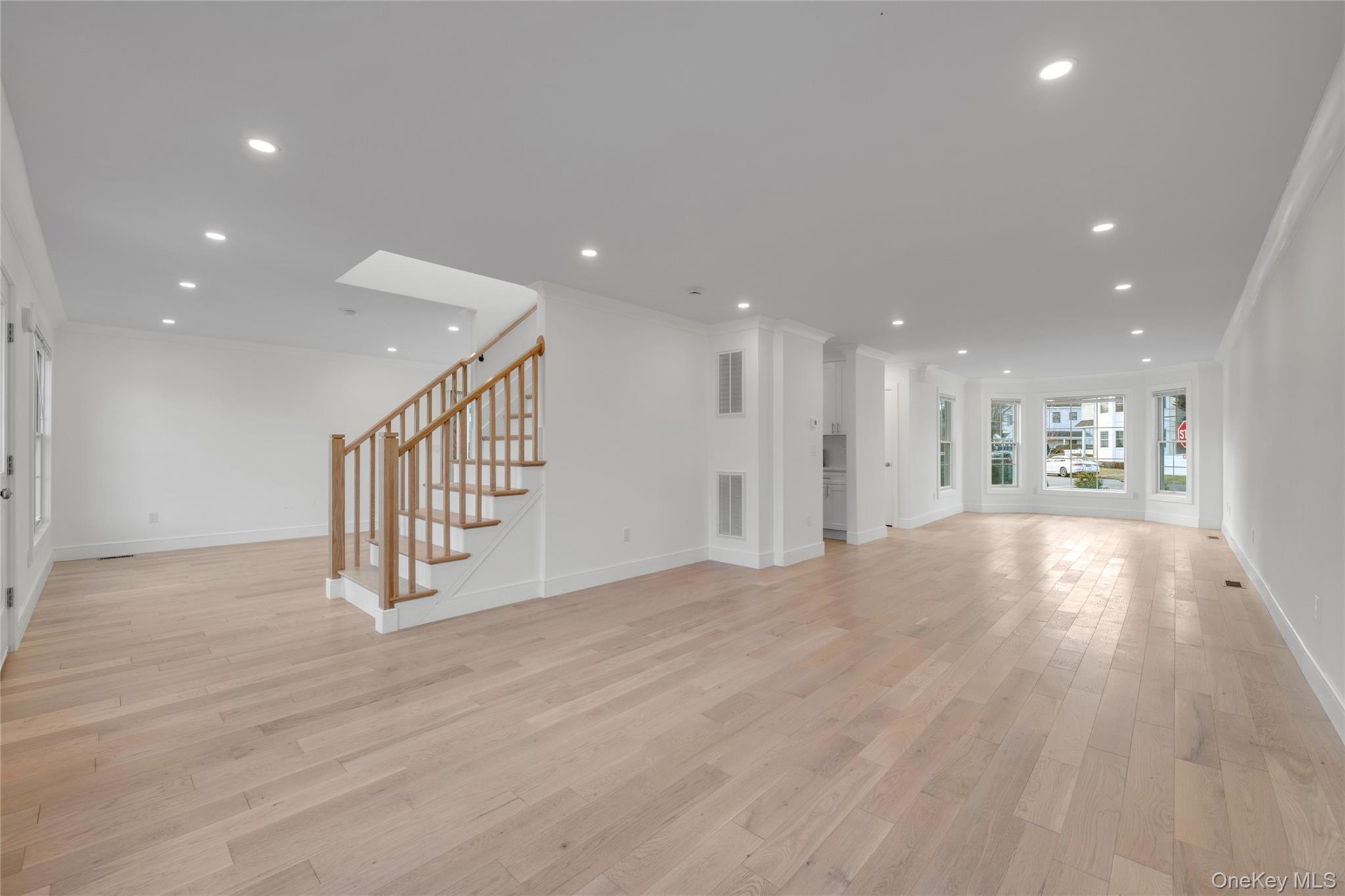 1 Manhasset Avenue, Unit B photo 7