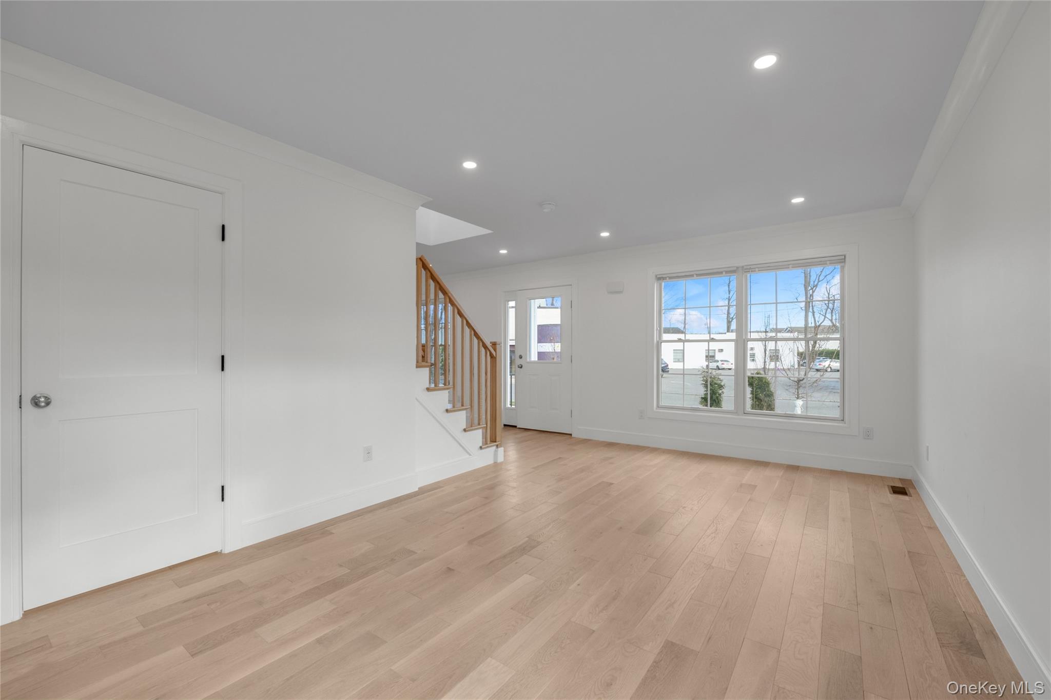 1 Manhasset Avenue, Unit B photo 12