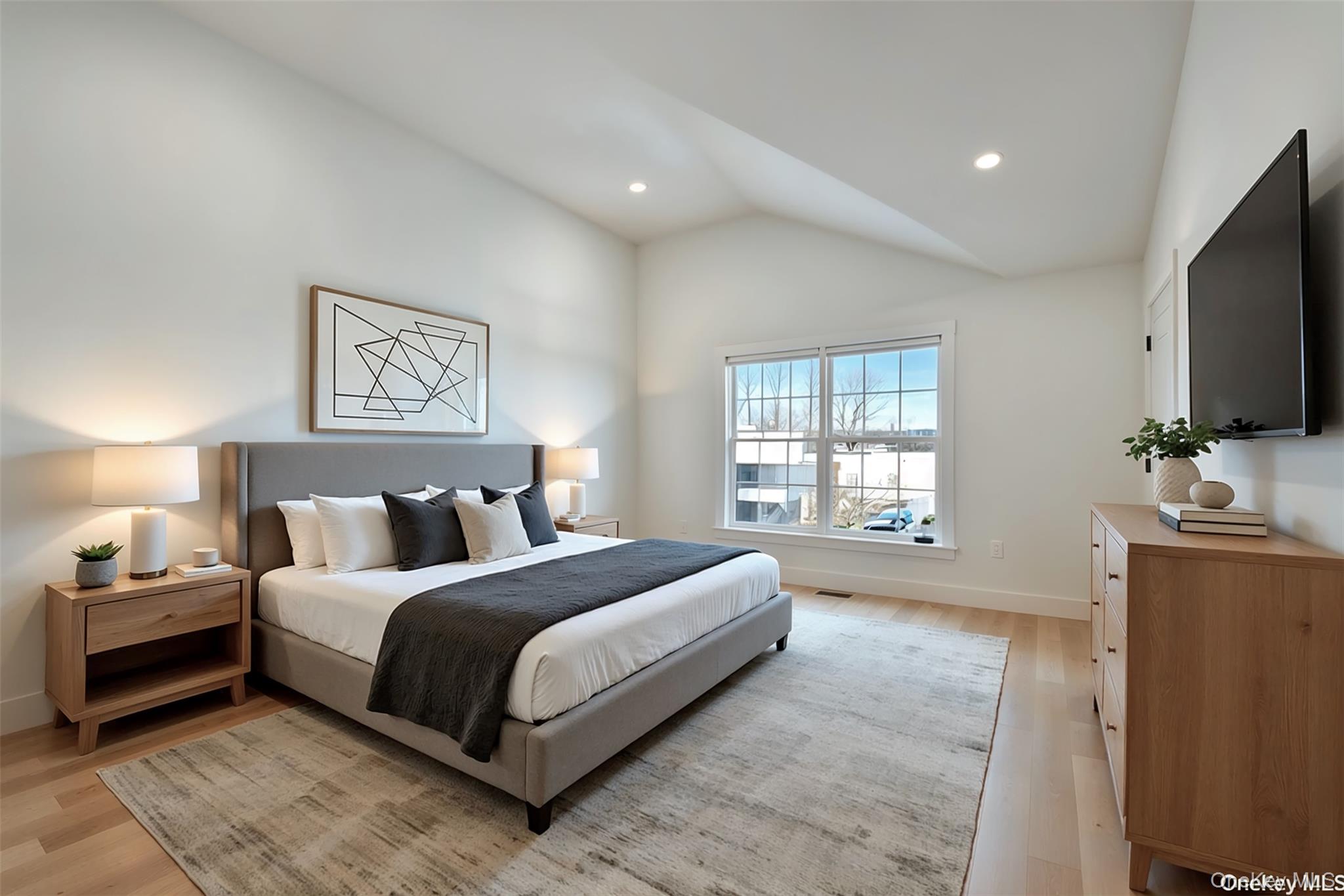 1 Manhasset Avenue, Unit B photo 5