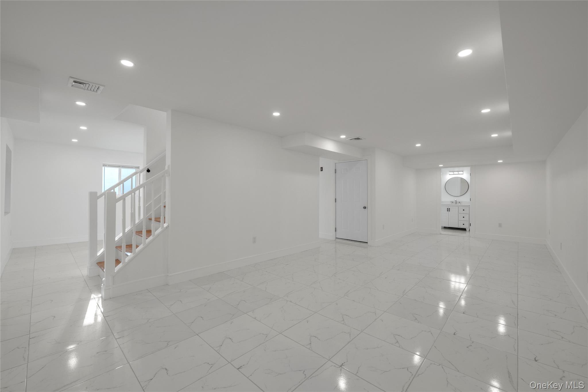 1 Manhasset Avenue, Unit B photo 22