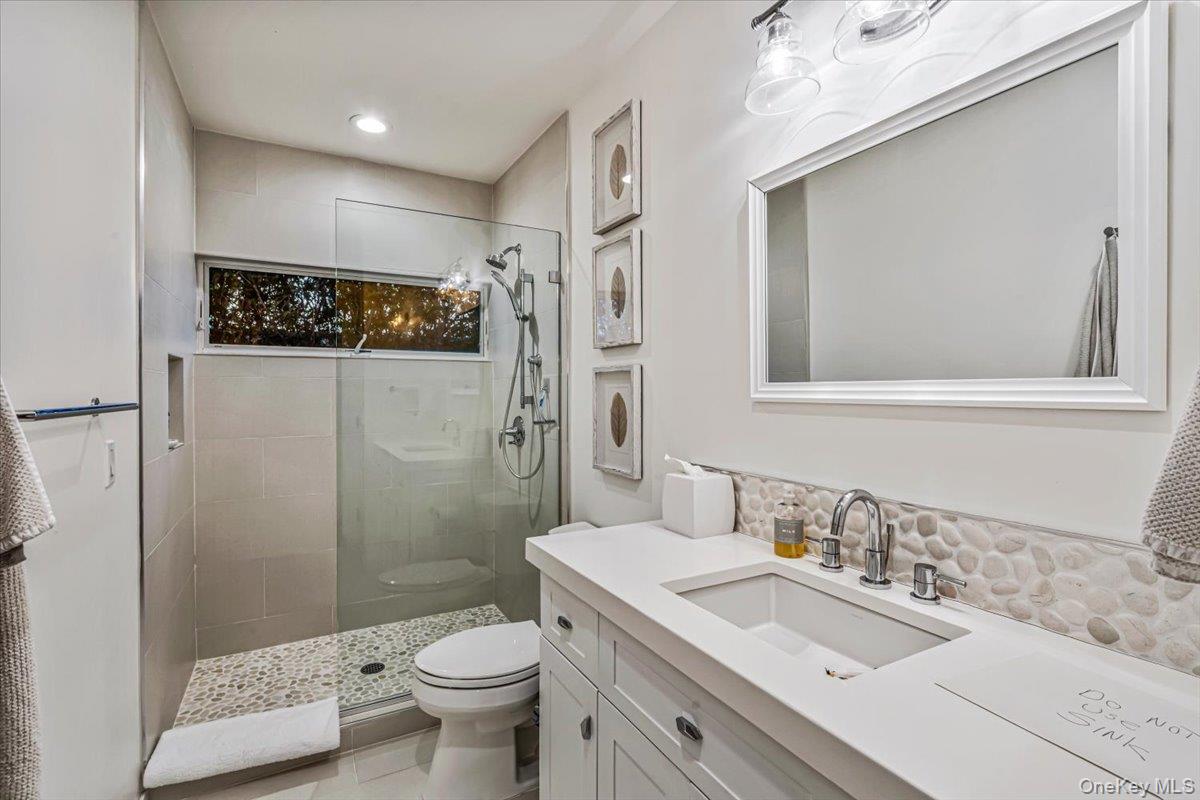 192 Dune Road – For Rent photo 17