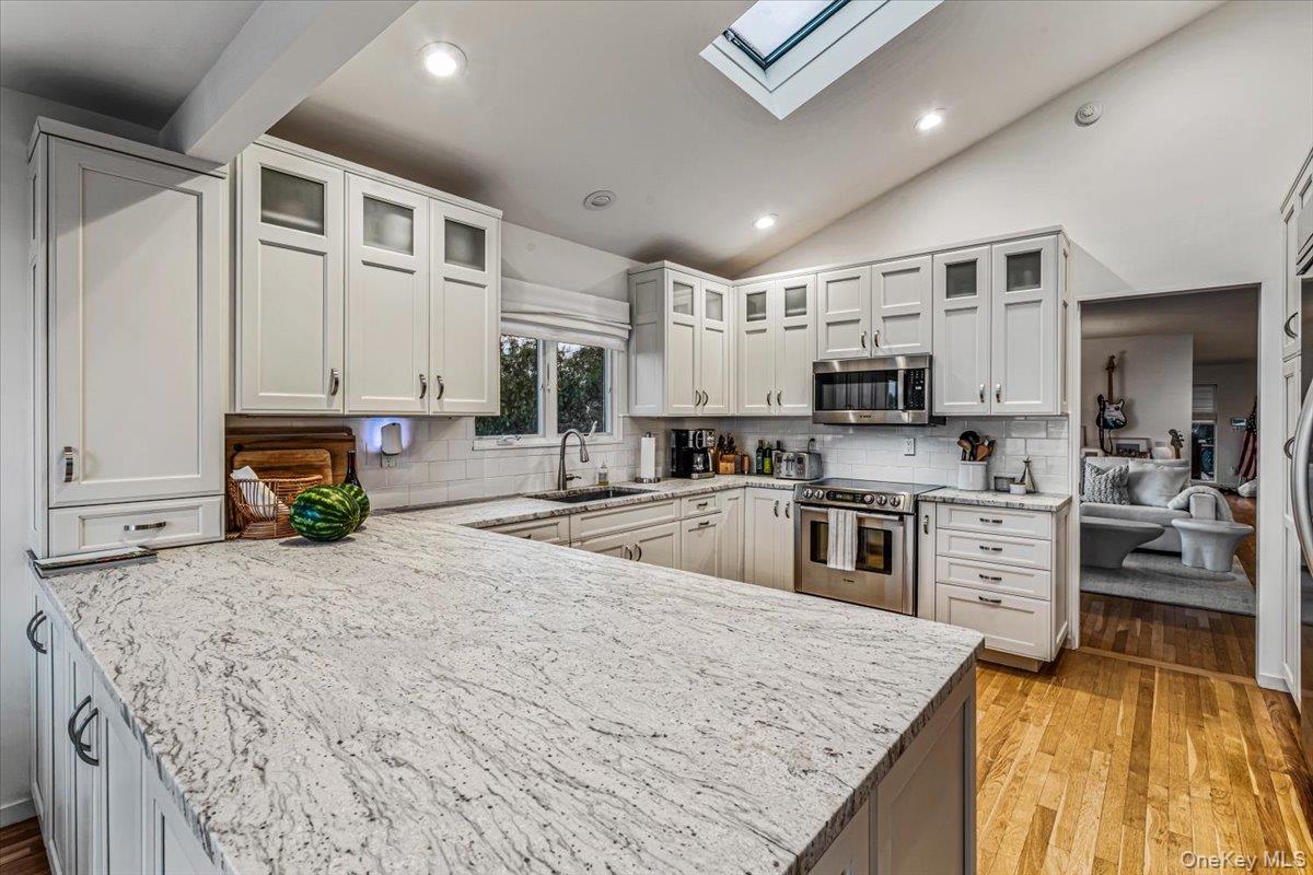 192 Dune Road – For Rent photo 11