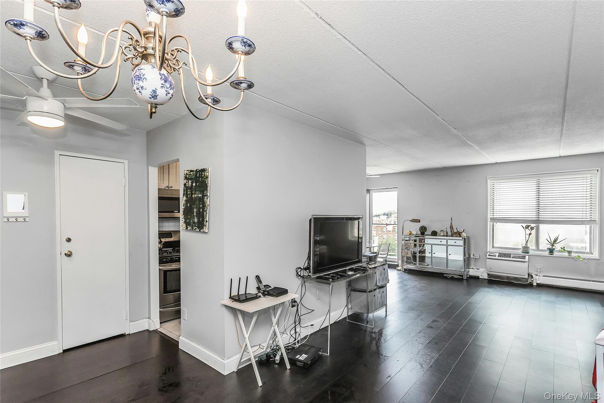 135 Post Avenue, Unit 6B photo 7