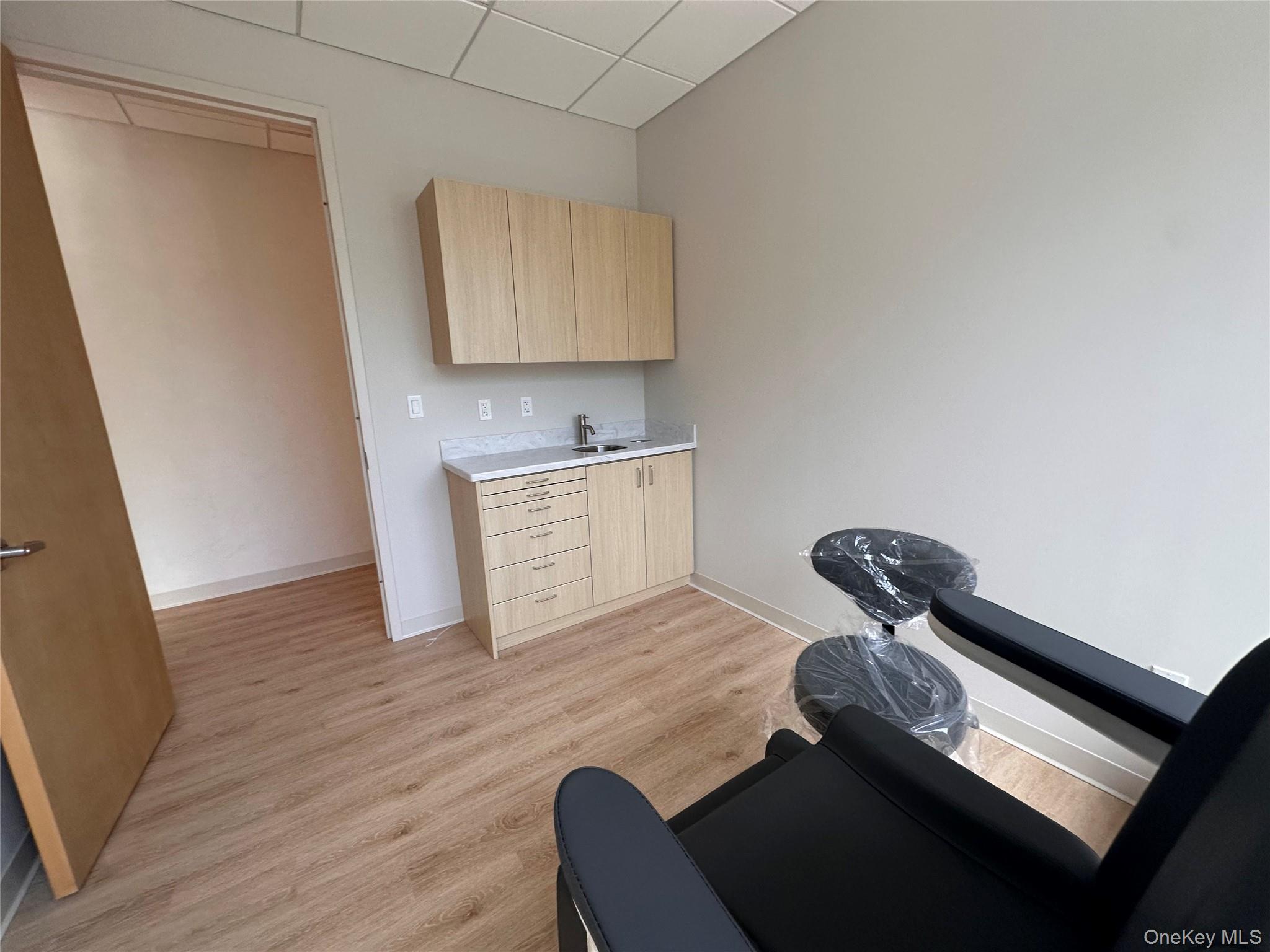 1000 Northern Boulevard, Unit 220 photo 17