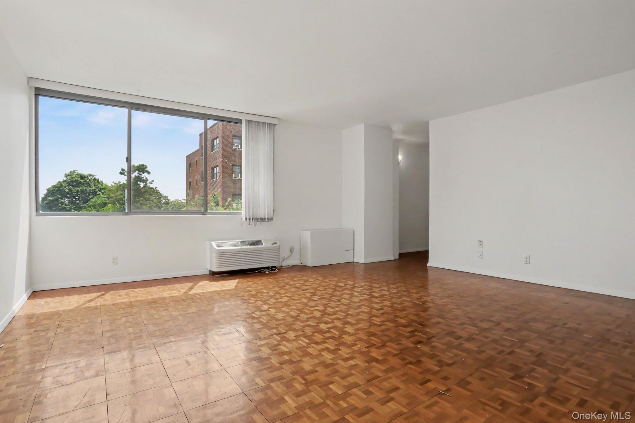 18 Shady Glen Court, Unit 403 photo 11