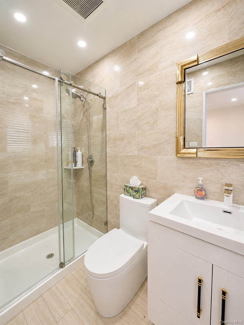 886 Woodmere Drive – For Sale photo 13
