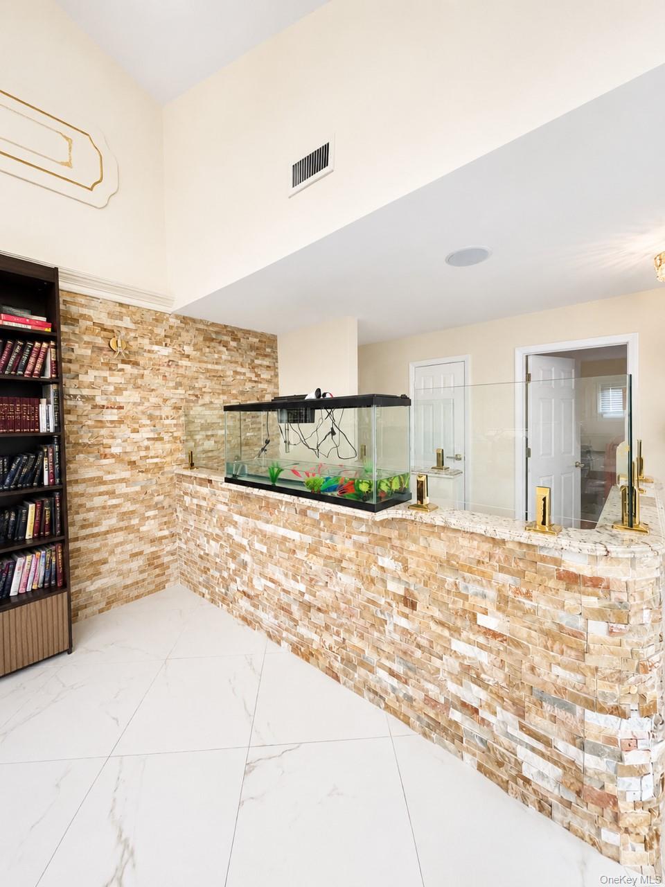886 Woodmere Drive – For Sale photo 6