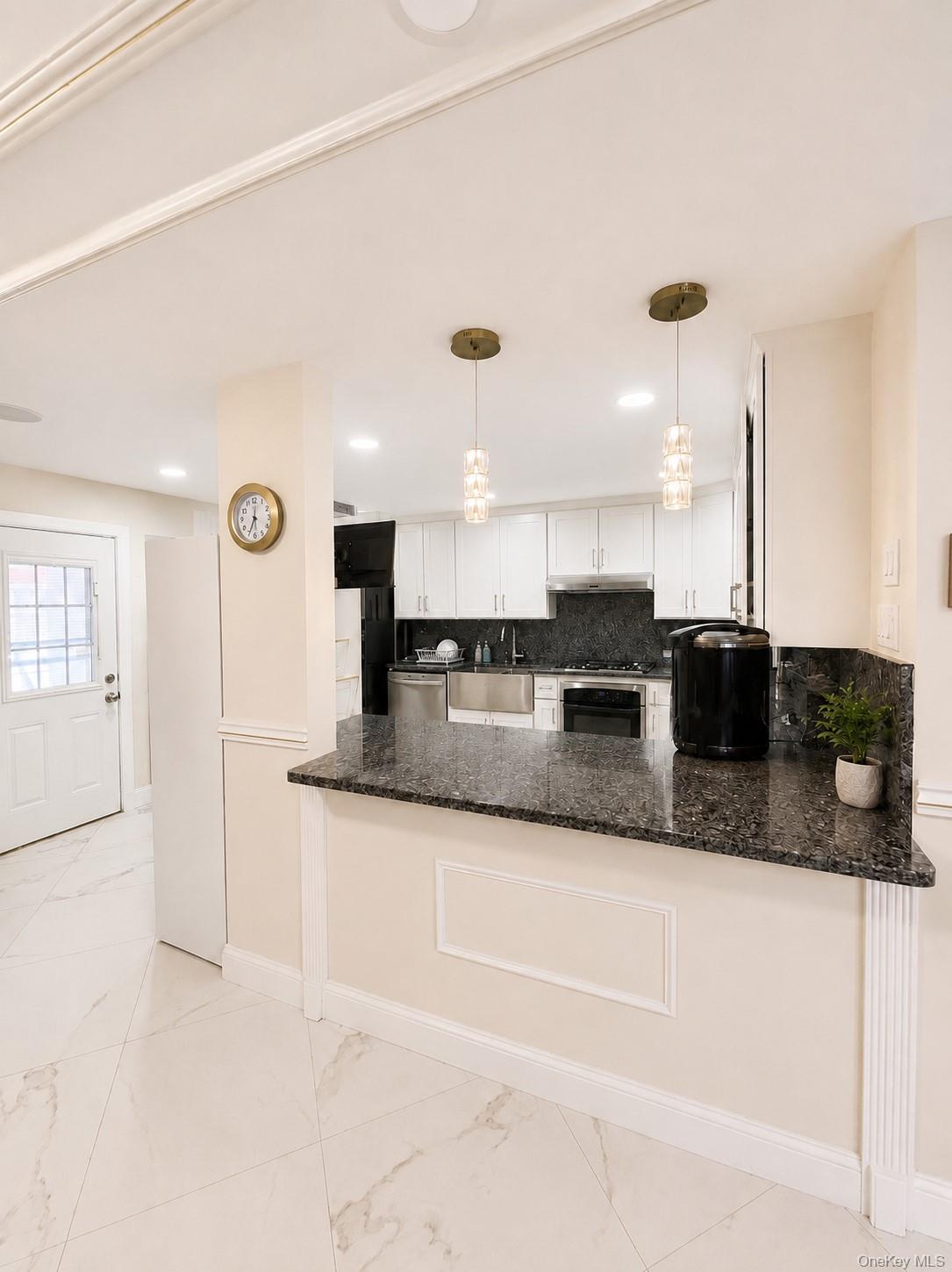 886 Woodmere Drive – For Sale photo 9
