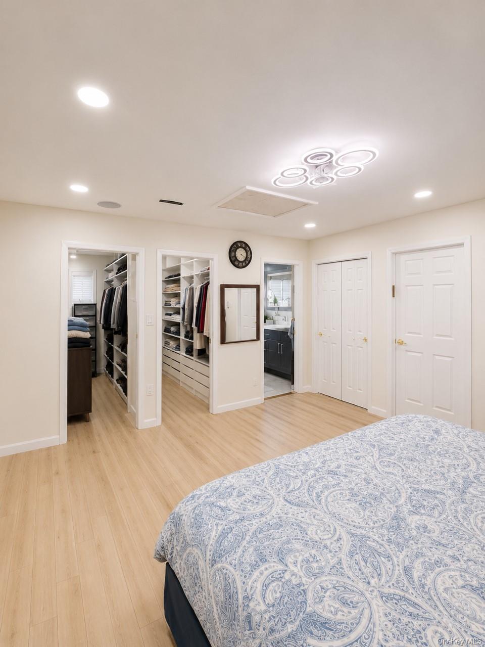 886 Woodmere Drive – For Sale photo 16