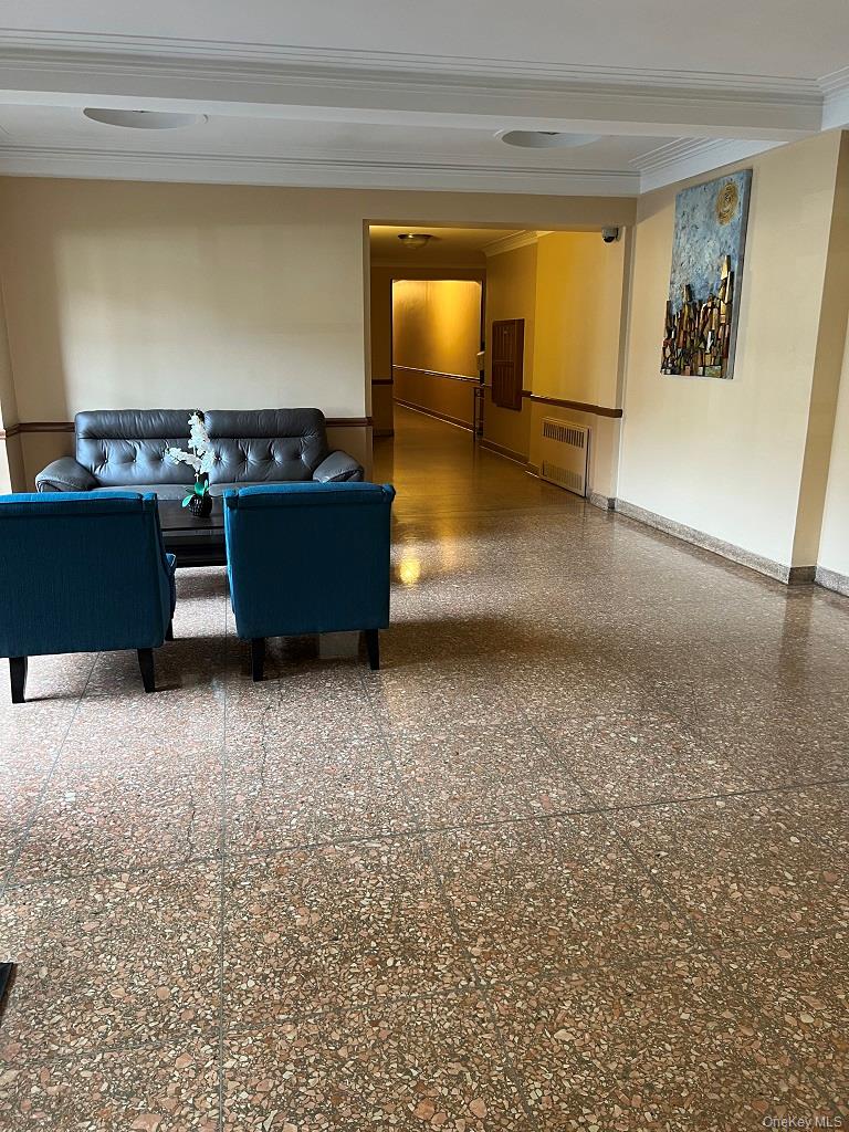 625 Gramatan Avenue, Unit 1A photo 2