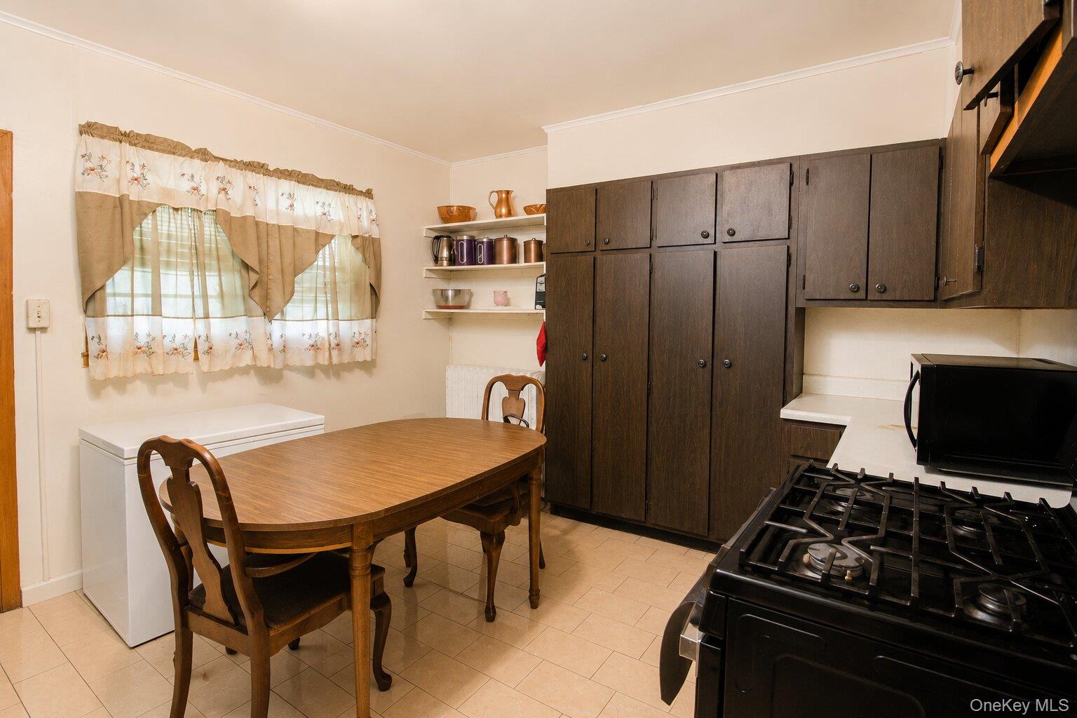 105 Carson Avenue – For Sale photo 2