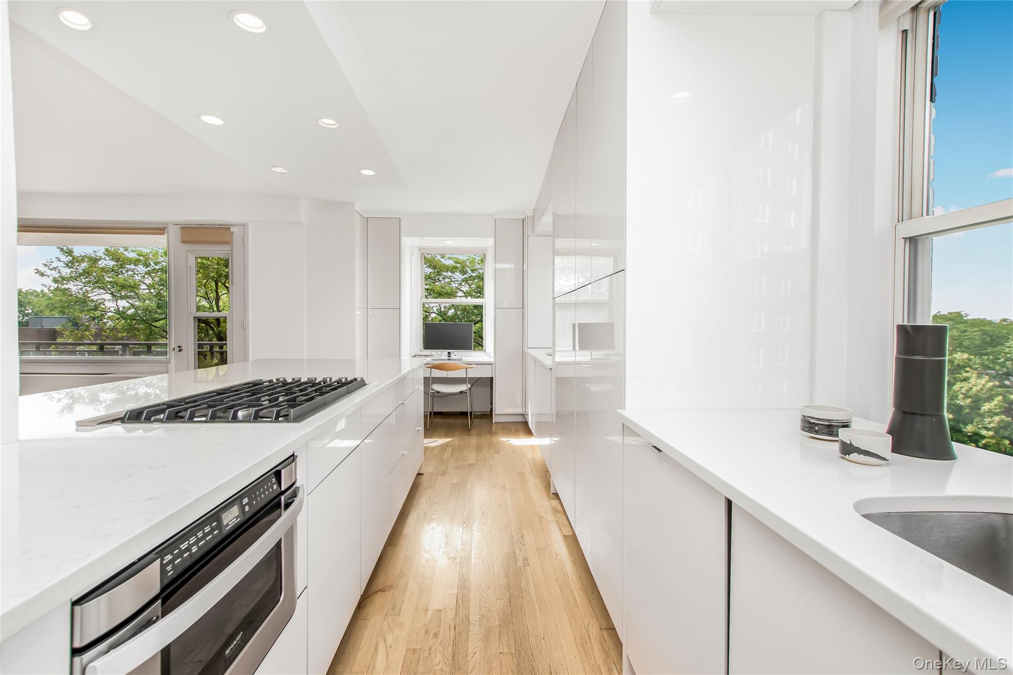3777 Independence Avenue, Unit 7H photo 4