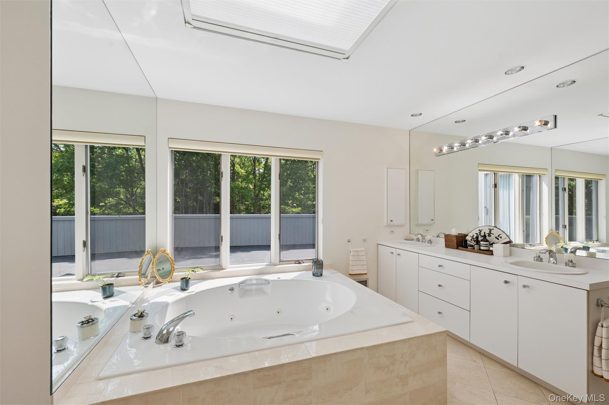 16 Elizabeth Lane – For Rent photo 11