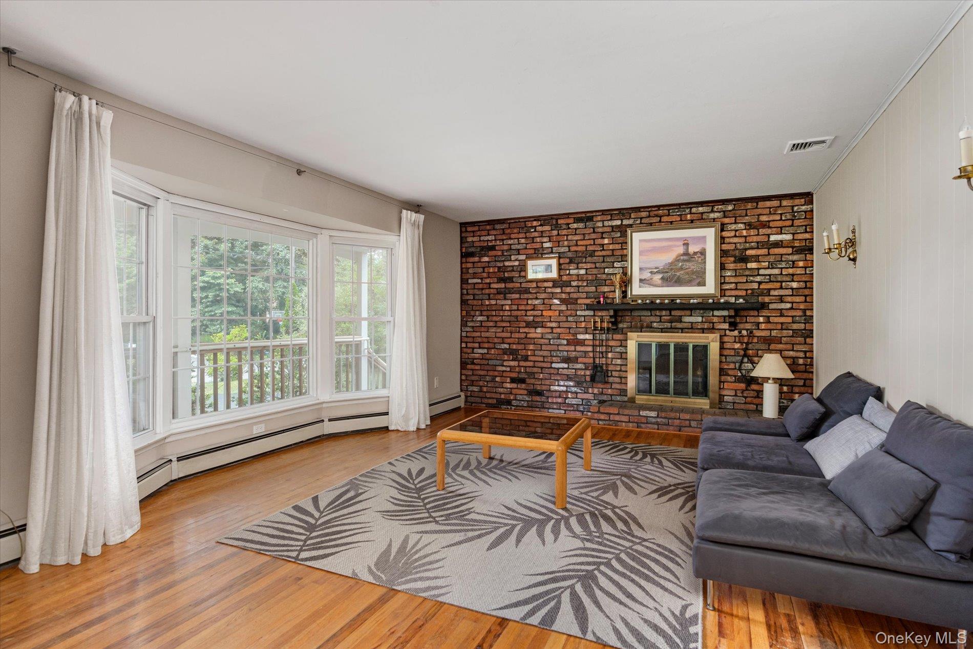 62 Aspen Lane – For Sale photo 2